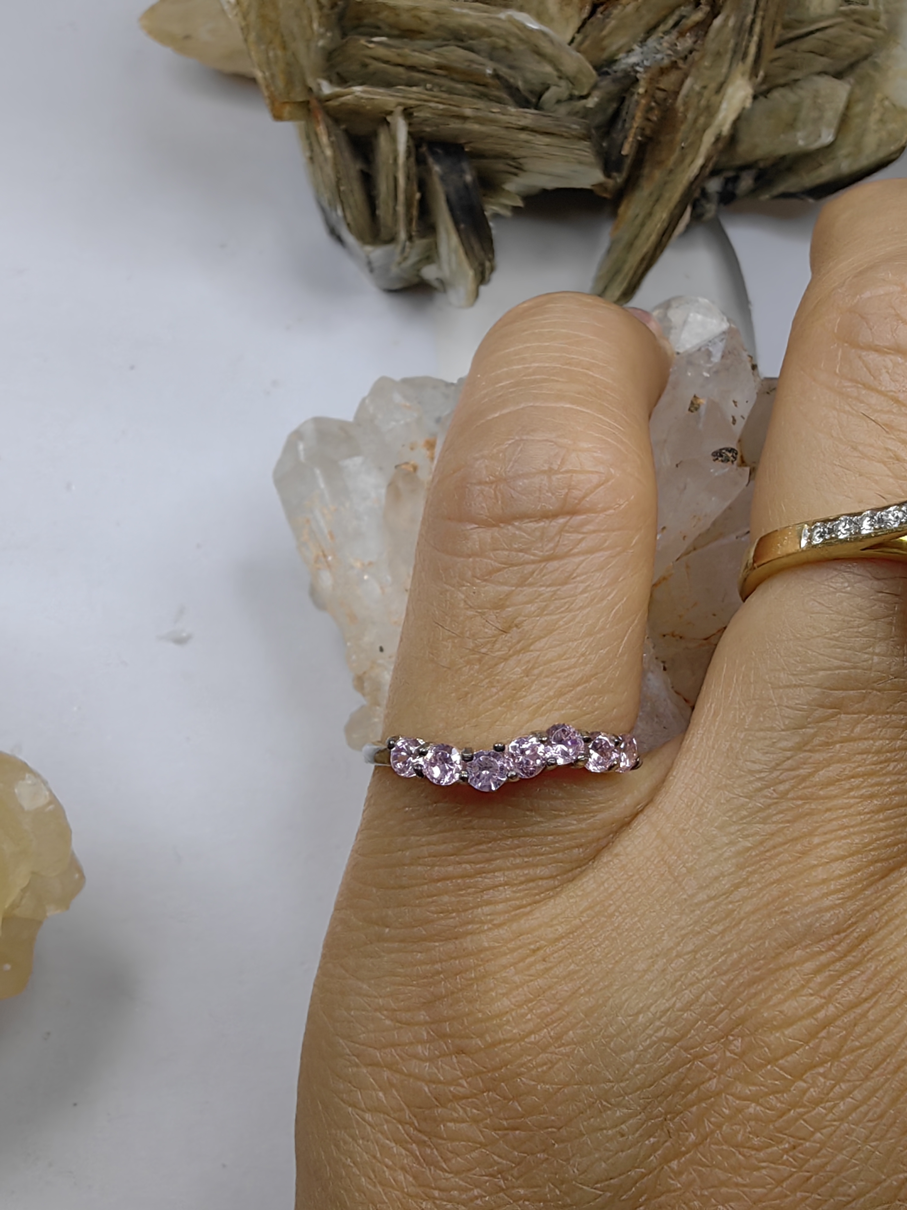 แซฟไฟร์สีชมพู เงินแท้ 92.5% Pink Sapphire 925 Sterling Silver Ring