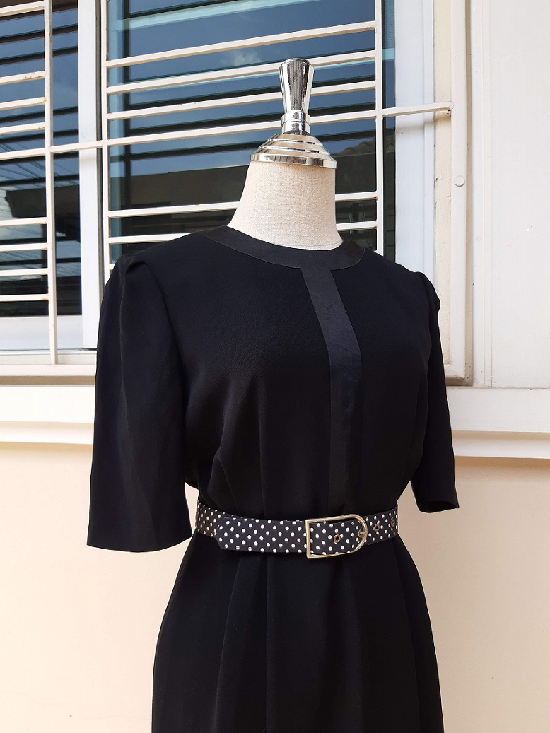เดรสวินเทจสีดำแขนสั้น ใส่ทำงาน ใส่งานขาวดำ