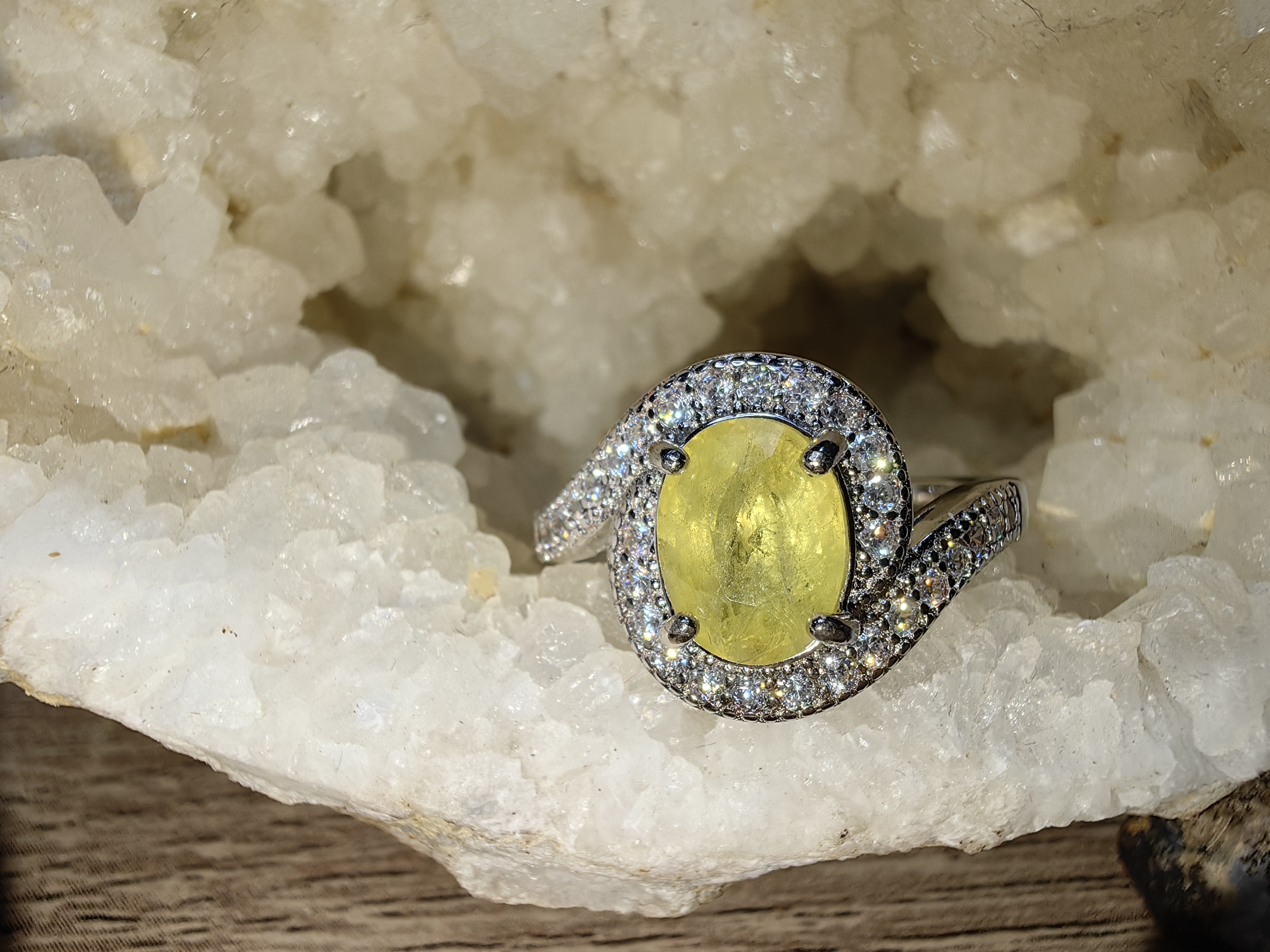 Yellow Sapphire Cubic Zirconia 92.5% Silver Ring แหวนบุษราคัม เงิน 92.5%