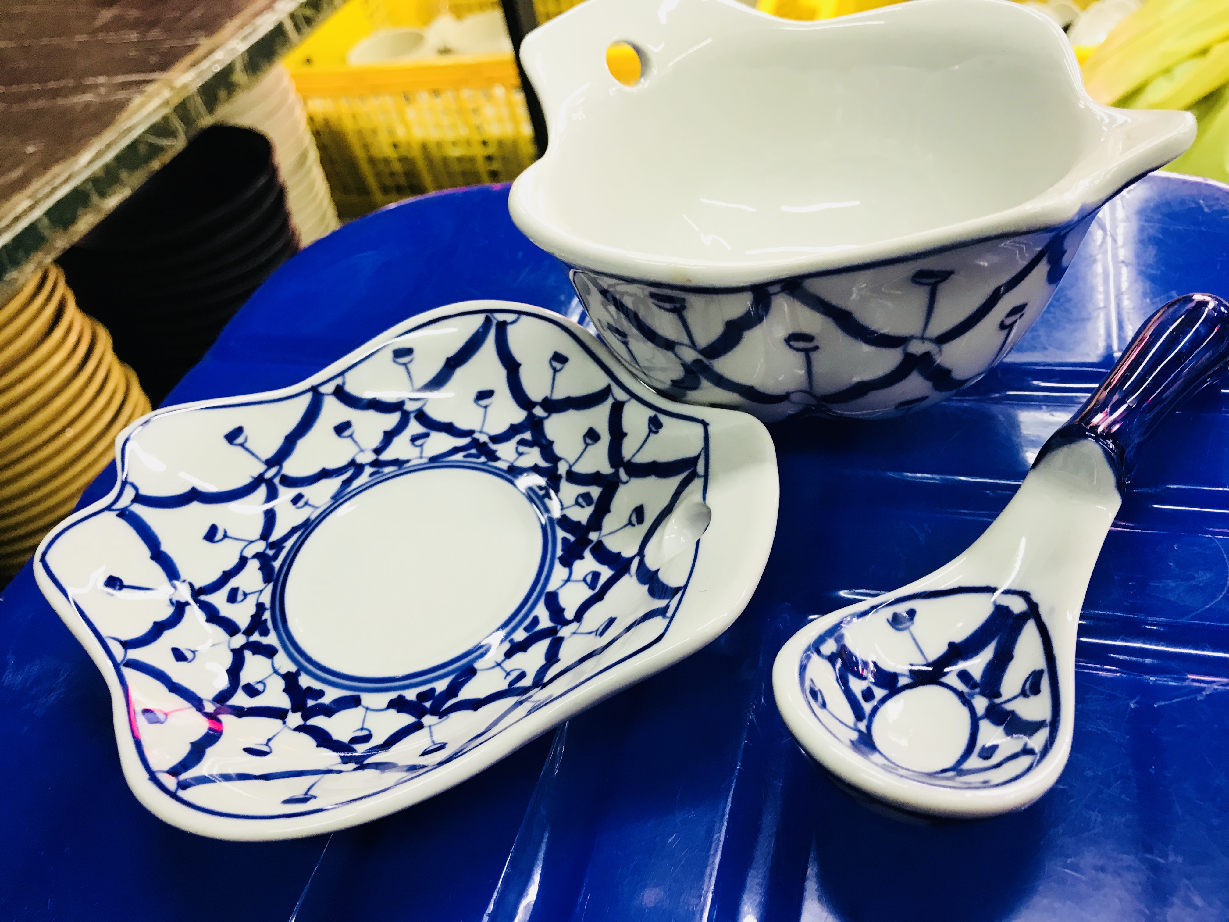 ชุดถ้วยขนมหวานลายไทย