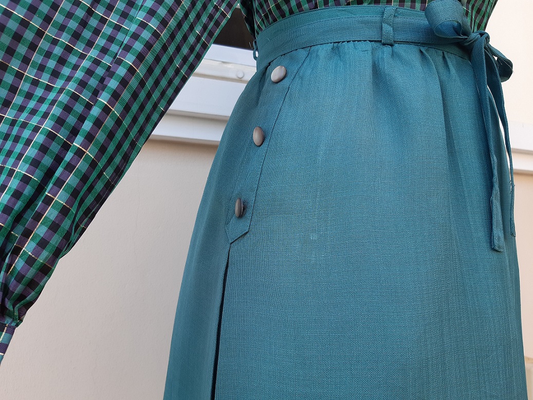 กระโปรงวินเทจสีเขียวเทอควอยซ์