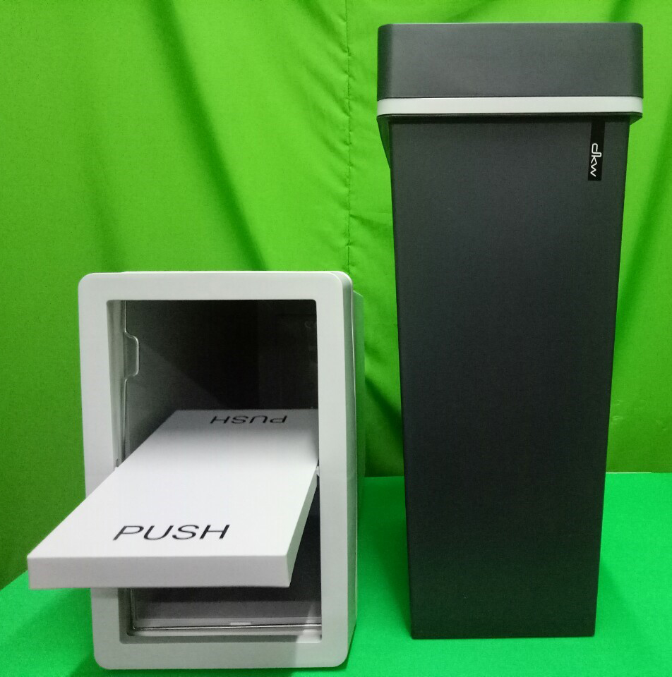 ถังขยะทรงเหลี่ยม มีฝาปิด 40 ลิตร