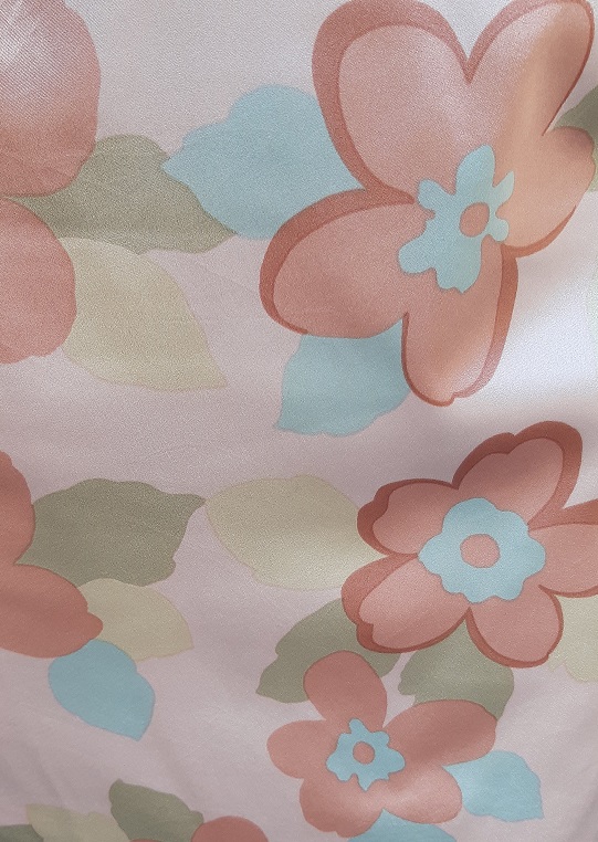 กระโปรงสั้นผ้าซาตินลายดอกไม้