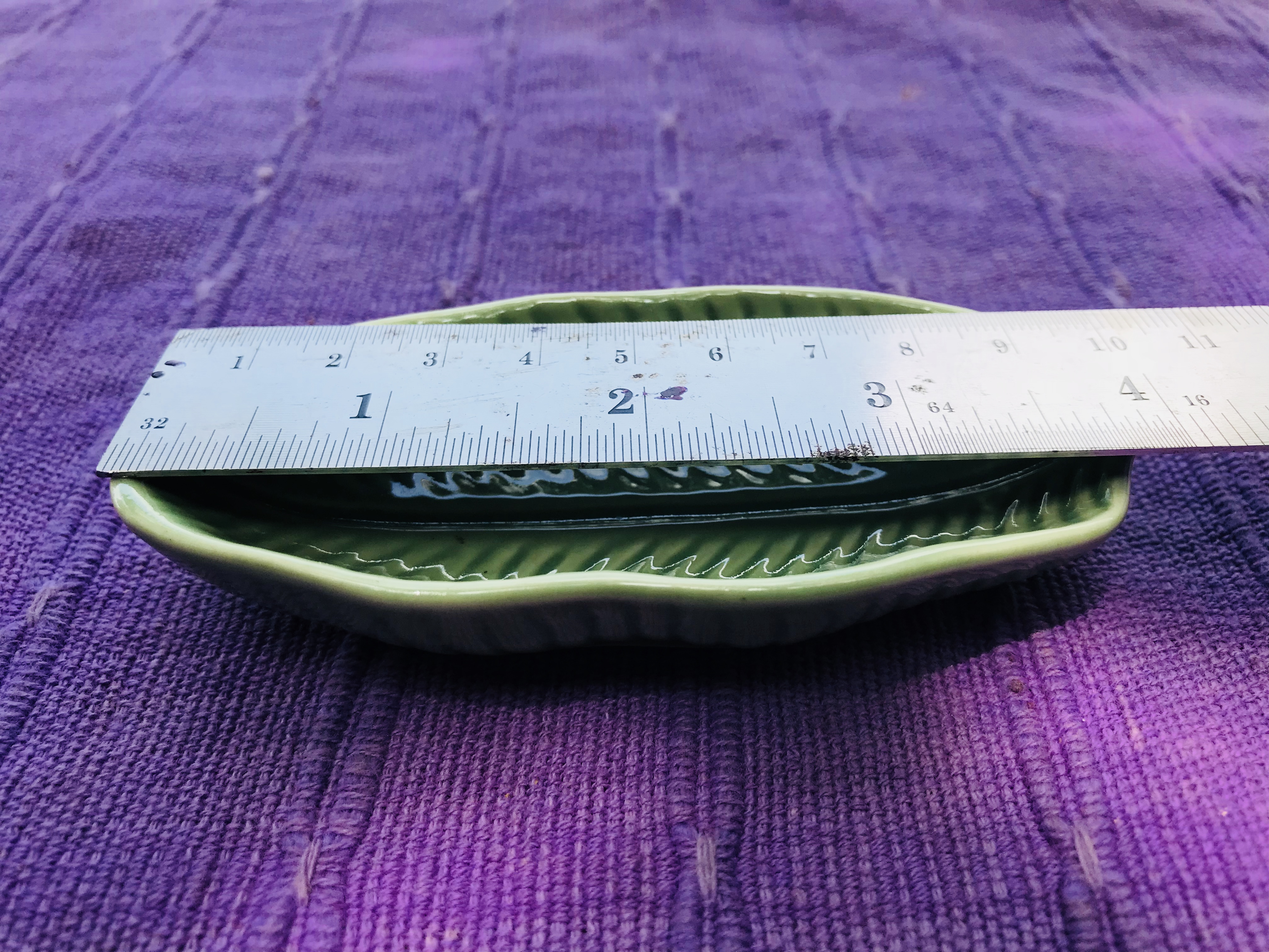 ถ้วยน้ำจิ้มใบตอง4"คละสี