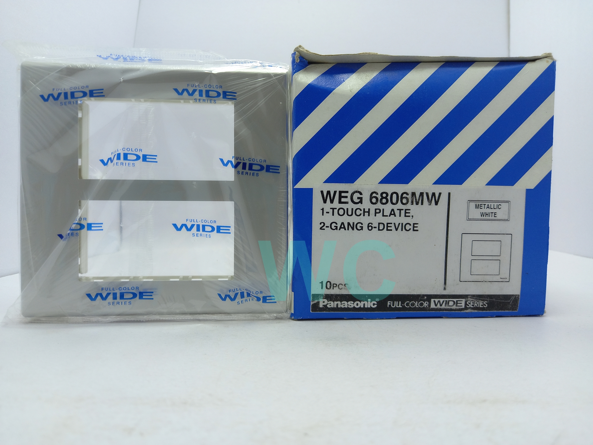 PANASONIC ฝาหน้ากากสีเงิน สวิทซ์ ปลัก สีเทา REFINA หน้ากาก 1ช่อง 2ช่อง 3ช่อง 4ช่อง 6ช่อง MW WEG6803MW