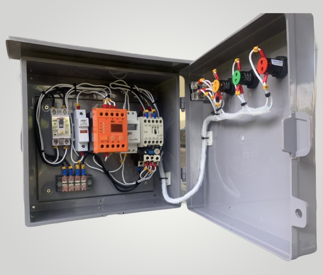 ตู้ควบคุมปั๊มน้ำ2 HP 1เฟส 220 v ตั้งเวลาการทำงาน มีเฟส