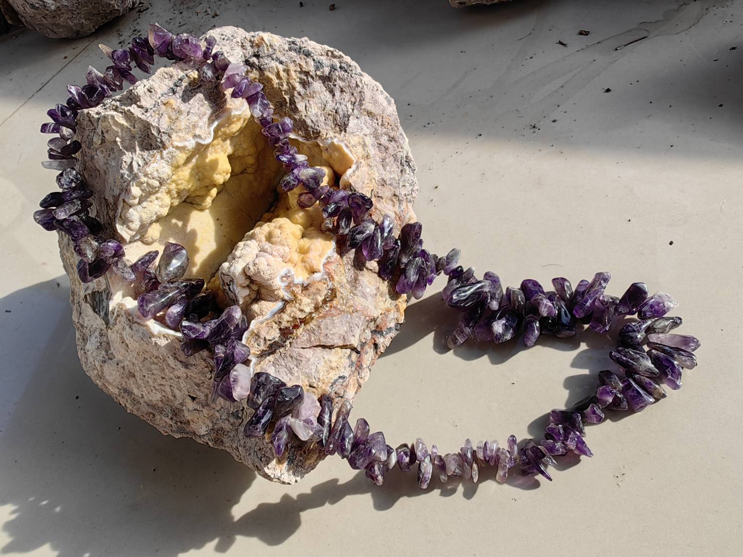 Amethyst Necklace สร้อยคออเมทิตส์ L 70 cm. 995.00 ct.
