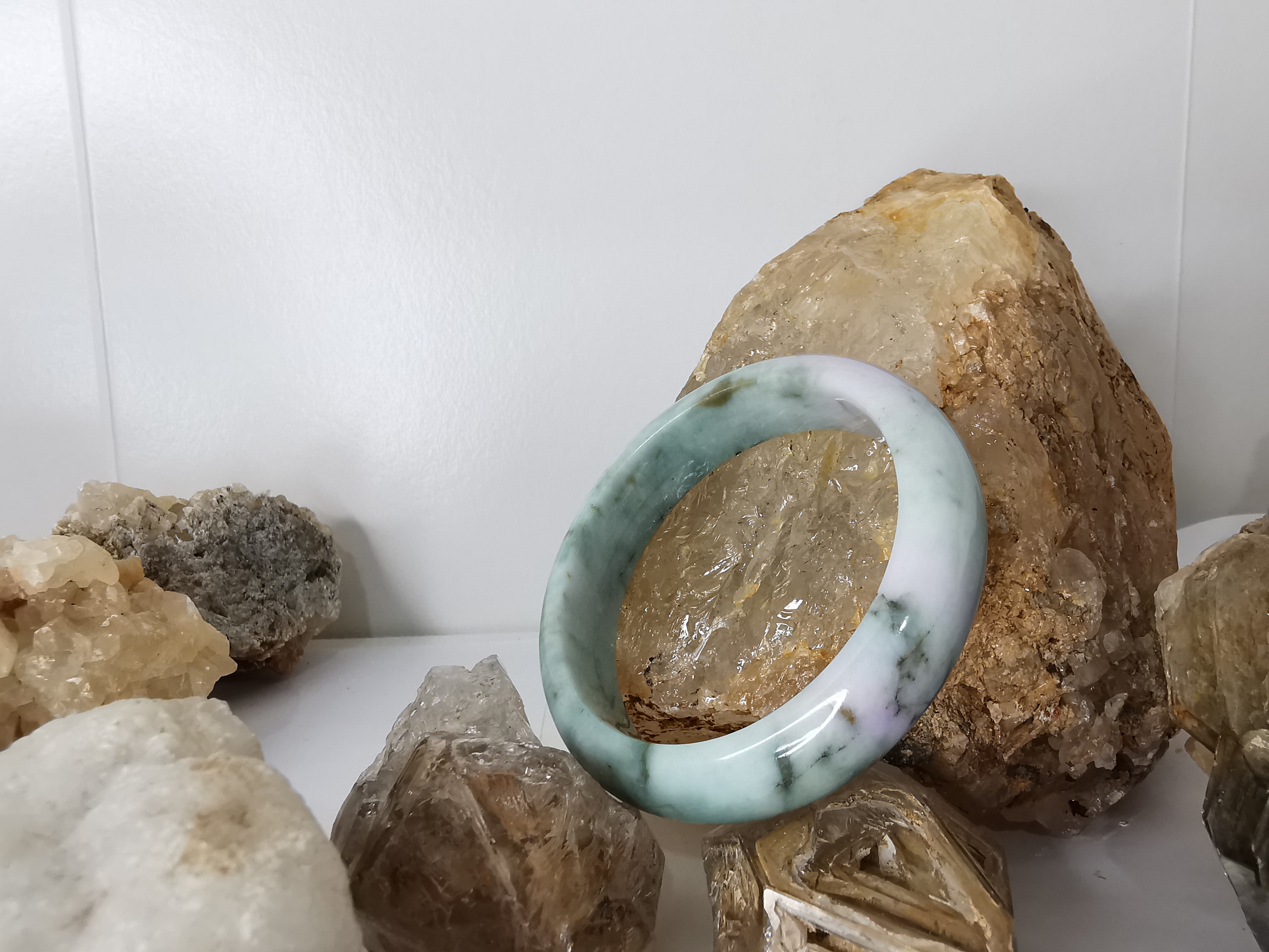 Violet Green Jade Bangle กำไลหยกเจไดต์แท้ Diameter/ เส้นผ่านศูนย์กลางด้านใน 53 mm.