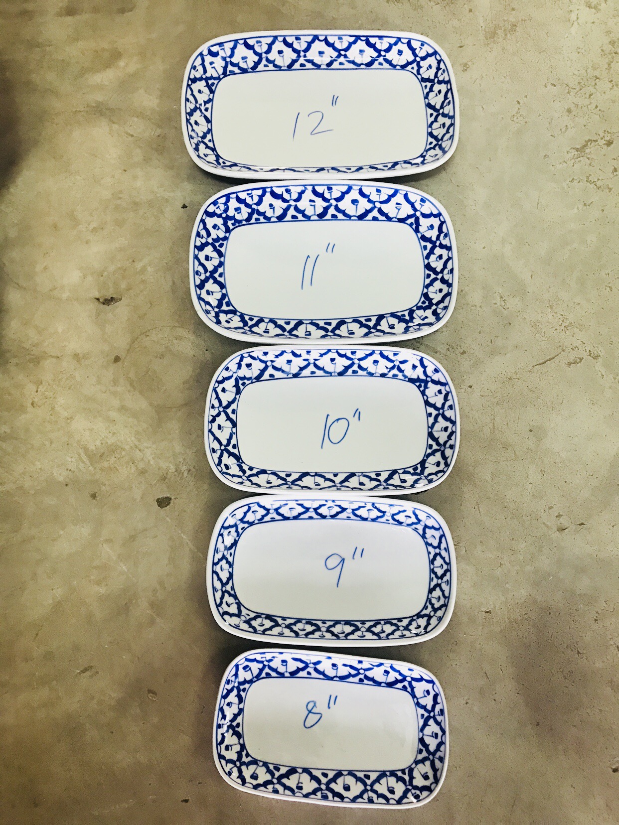 จานเปลลายไทยพิเศษ 11"