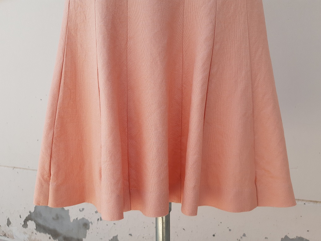 กระโปรงหางปลาสีส้มพาสเทล