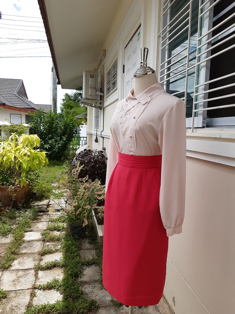 กระโปรงวินเทจสีชมพู