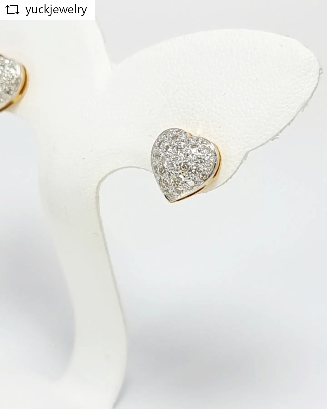 🚫ปิดการขาย(SoIdOut)🚫ต่างหูทองคำ 18K เพชรเกสร 1 ตัง 60 เม็ด รวม 60 ตัง น้ำ 93-94 ความสะอาด vs-si น้ำหนัก 2.9 กรัม ราคา 8650.-(Net) *แป้นไม่เท่ากัน