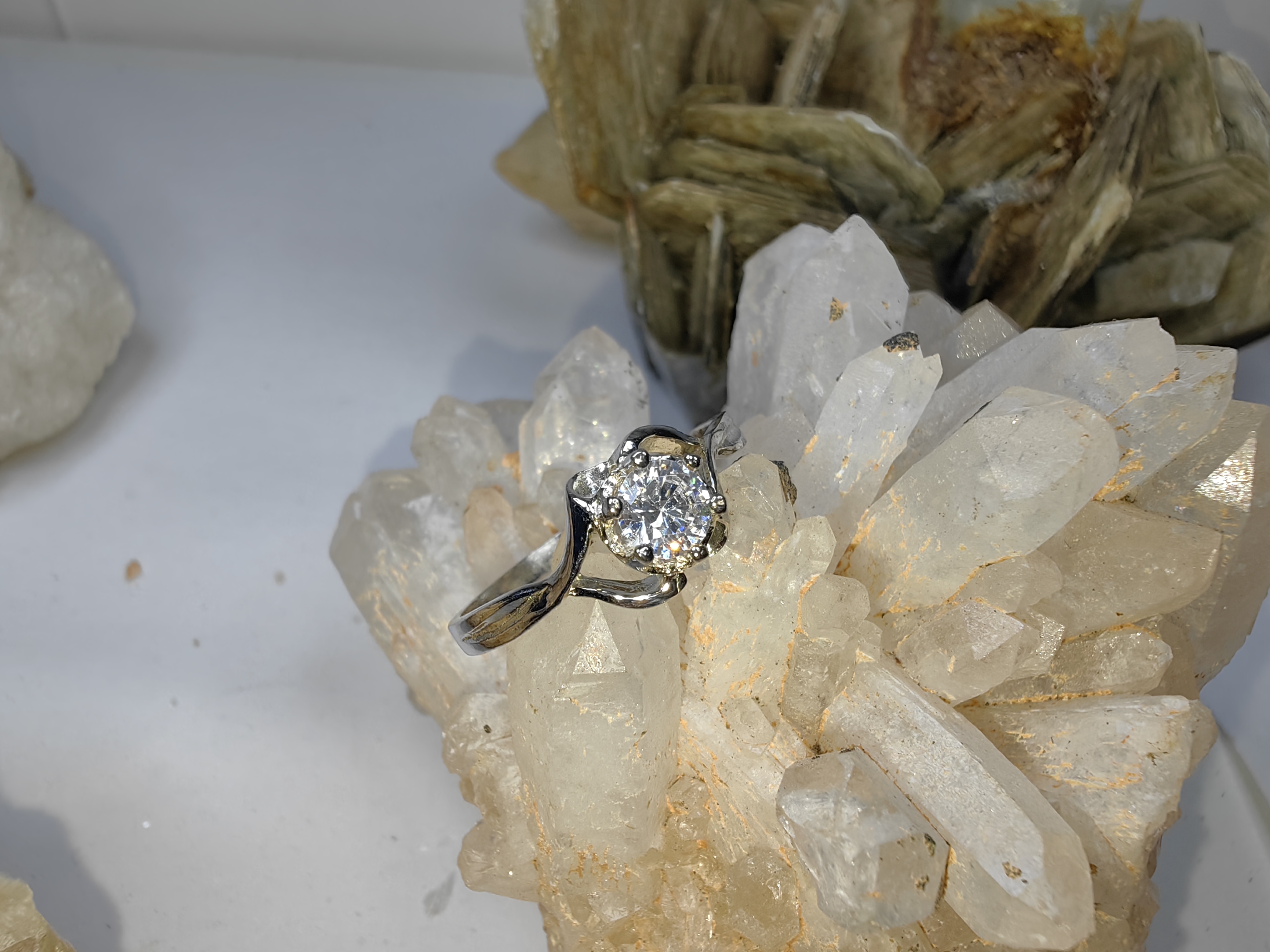 แหวนเพชร CZ เงินแท้ 92.5% Cubic Zirconia 925 Sterling Silver Ring Size 53