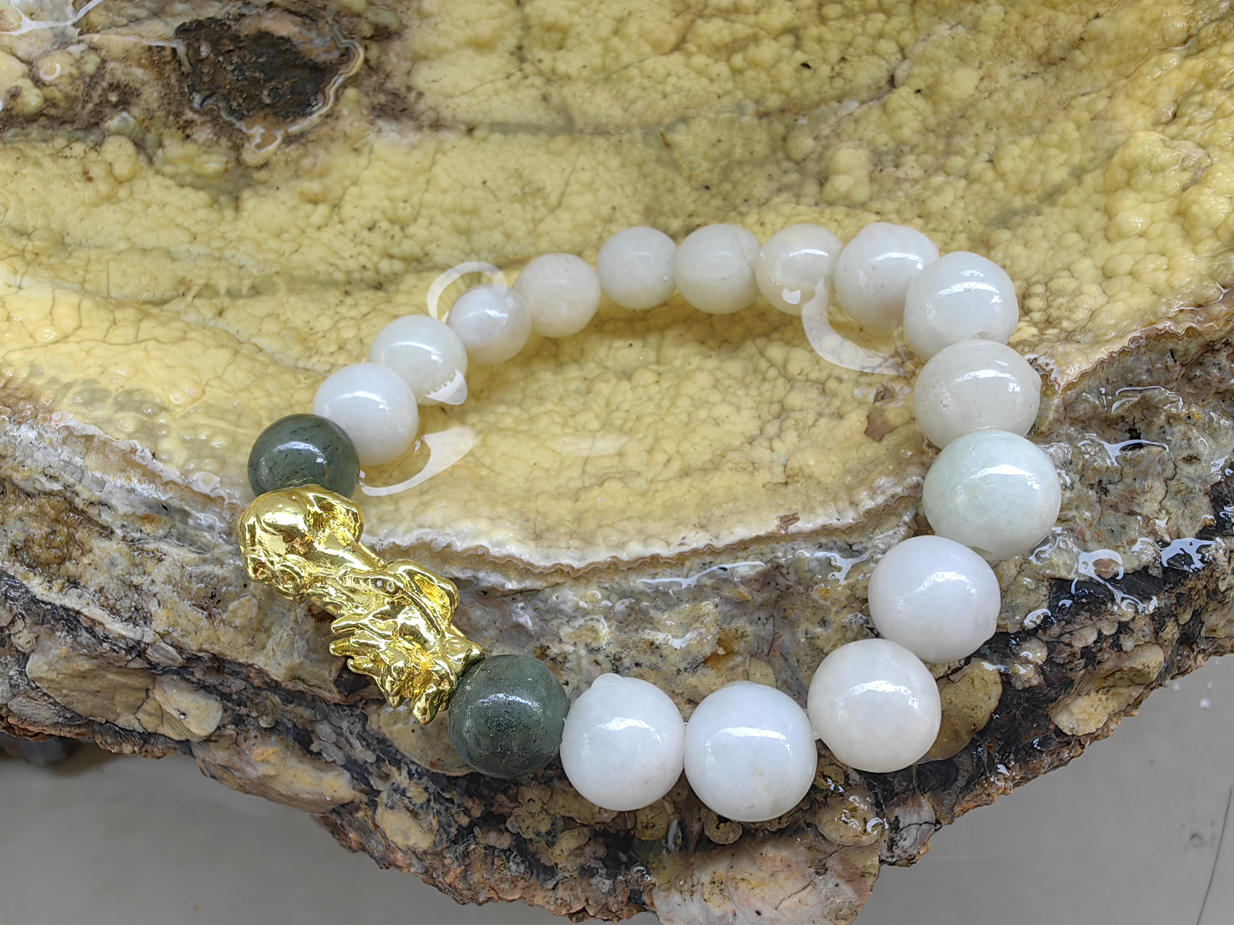 Burmese Jadeite Bracelets Dragon Gold plated Round 10 mm. สร้อยข้อมือหยกพม่าปี่เซียะชุบทอง กลม 10 มม. Free Size