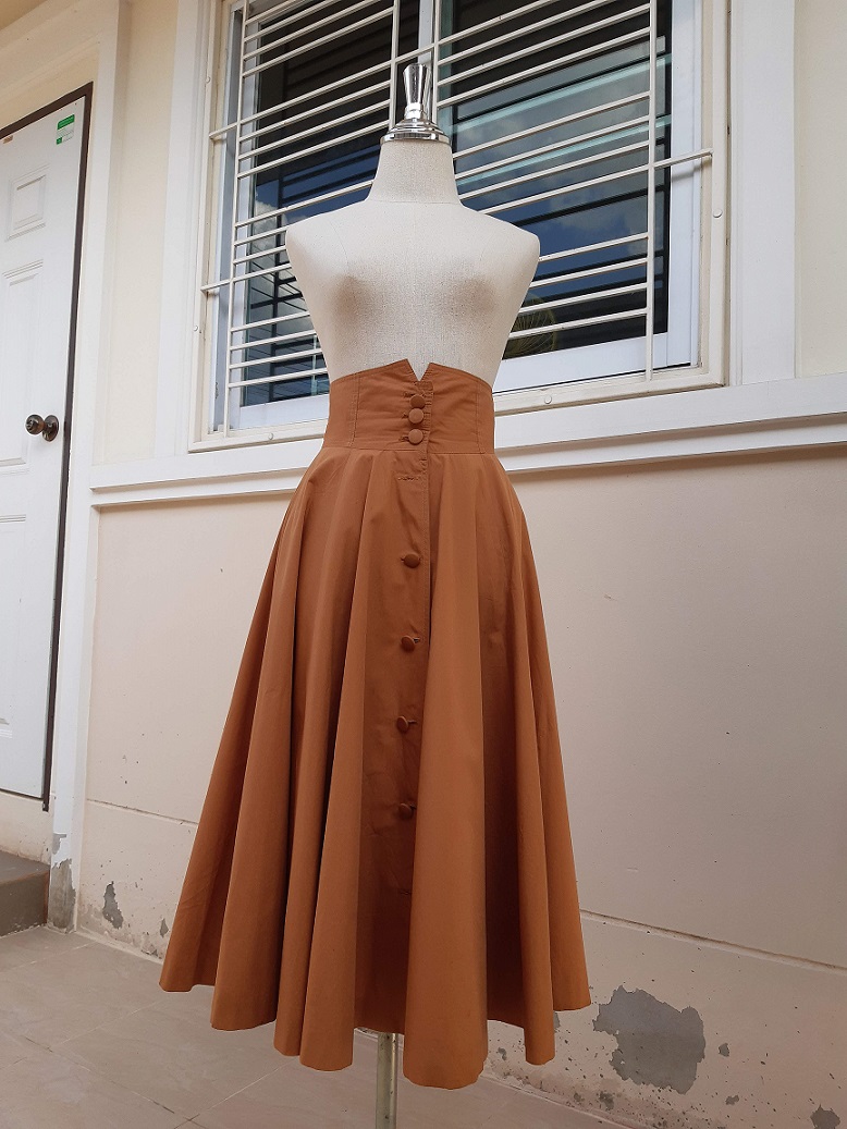 กระโปรงยาววินเทจสีส้มชาเย็น เอวสูง ยาวคลุมเข่า