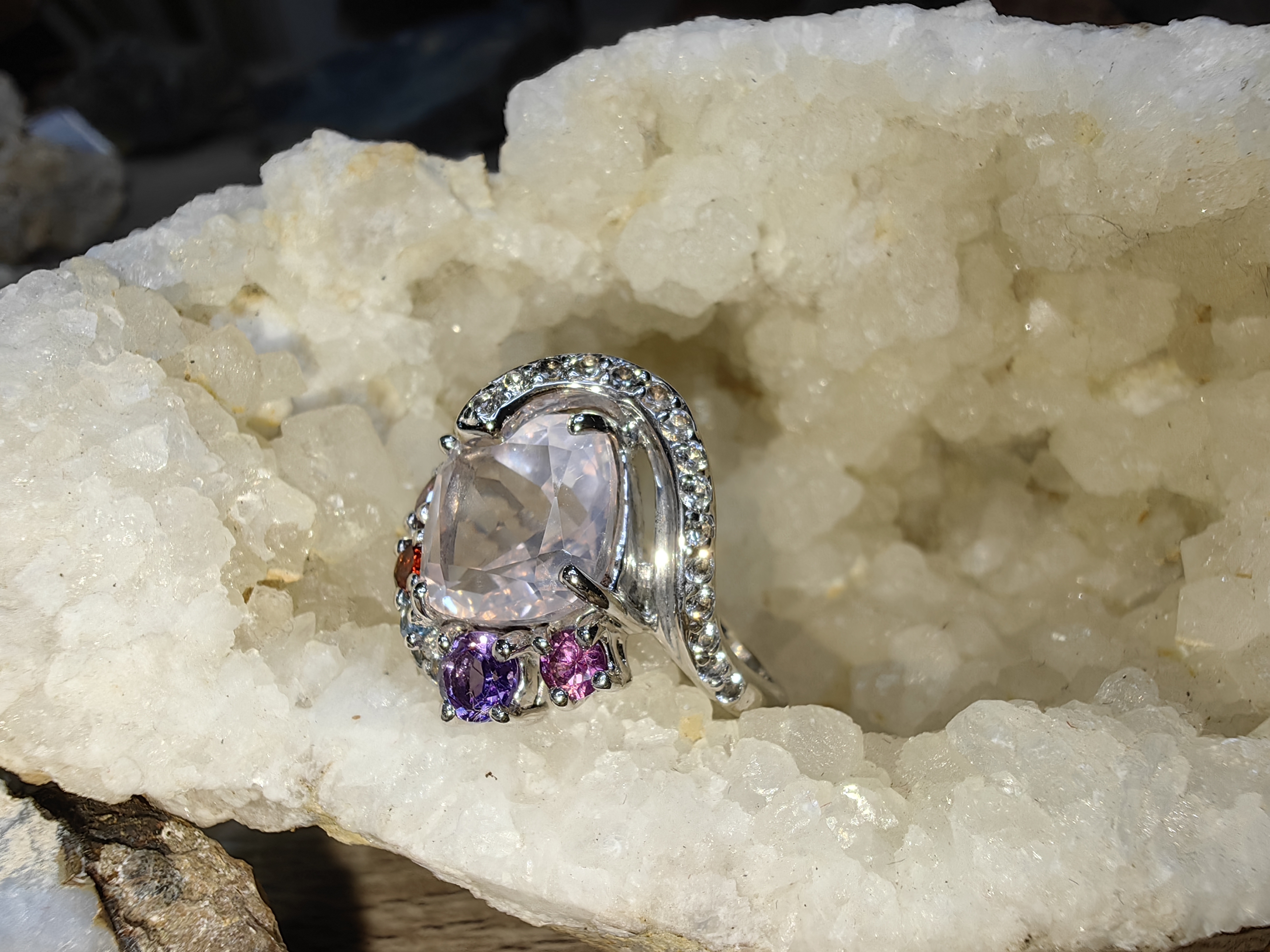 ROSE QUARTZ RHODOLITE GARNET SKY BLUE TOPAZ AMETHYST RING