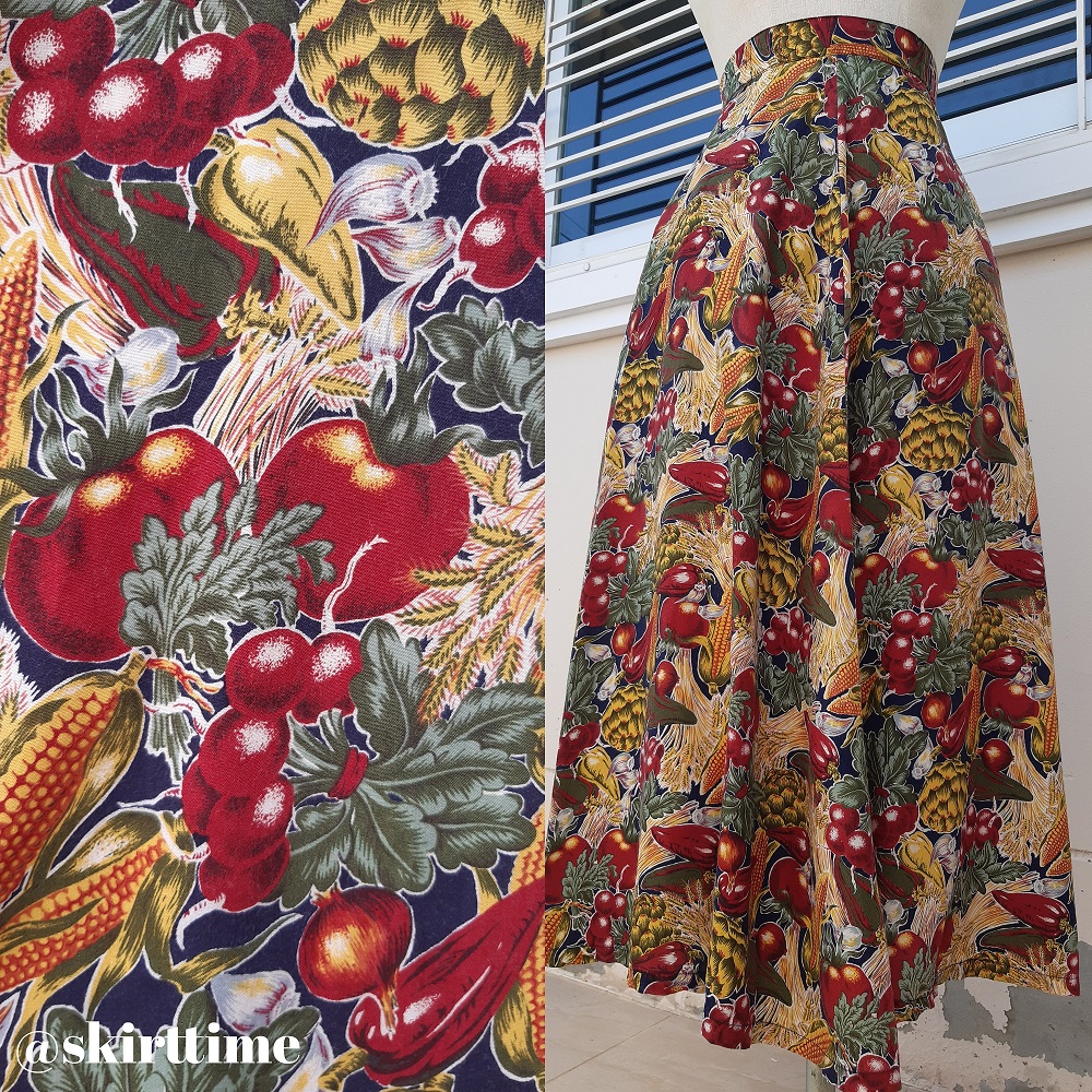 กระโปรงวินเทจลายผลไม้ (Vintage skirt)