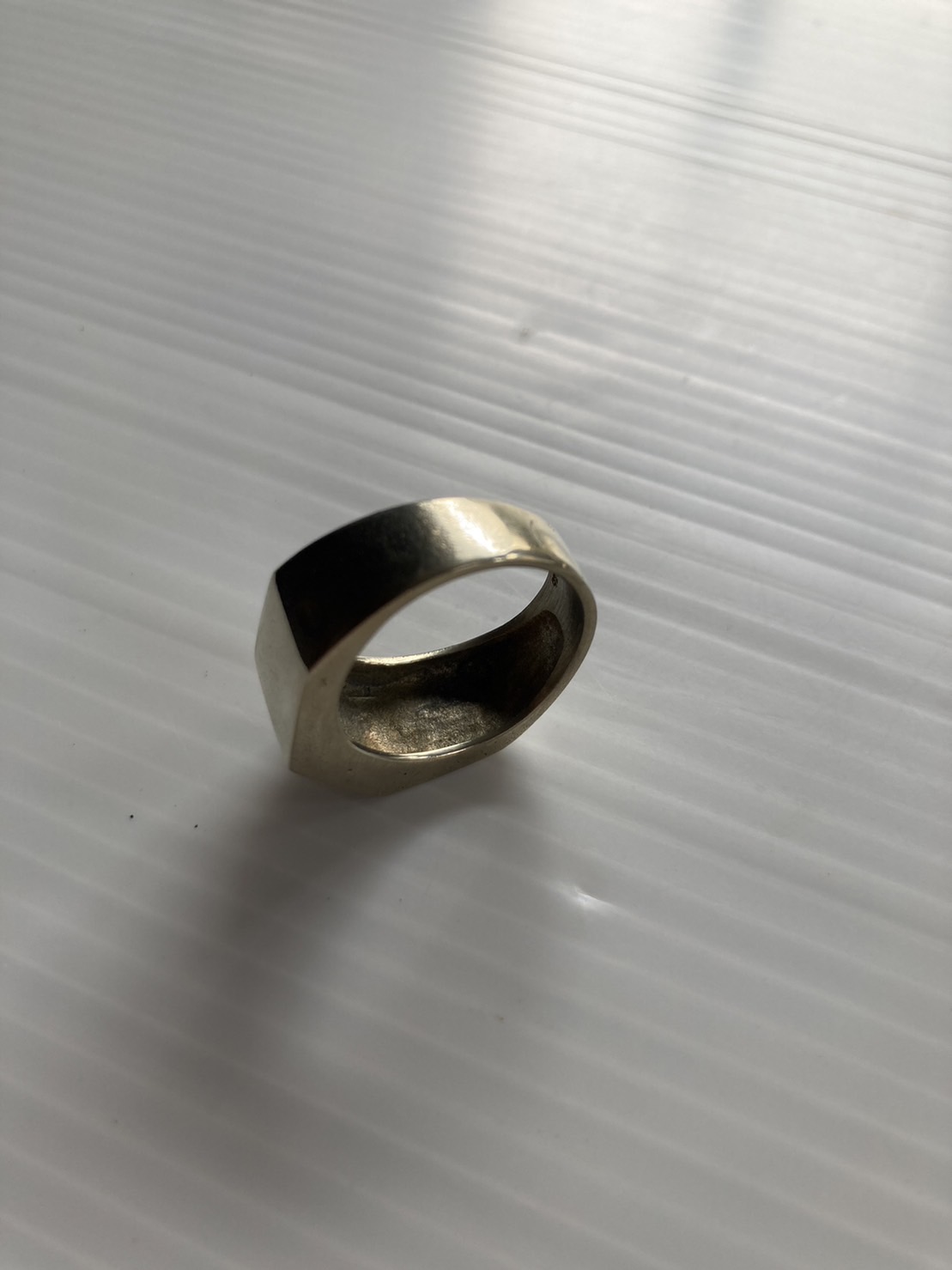 G 230062 แหวนสีเงินหน้าสี่เหลี่ยม ราคาเช่า 30 บาท ต่อ 1 วัน