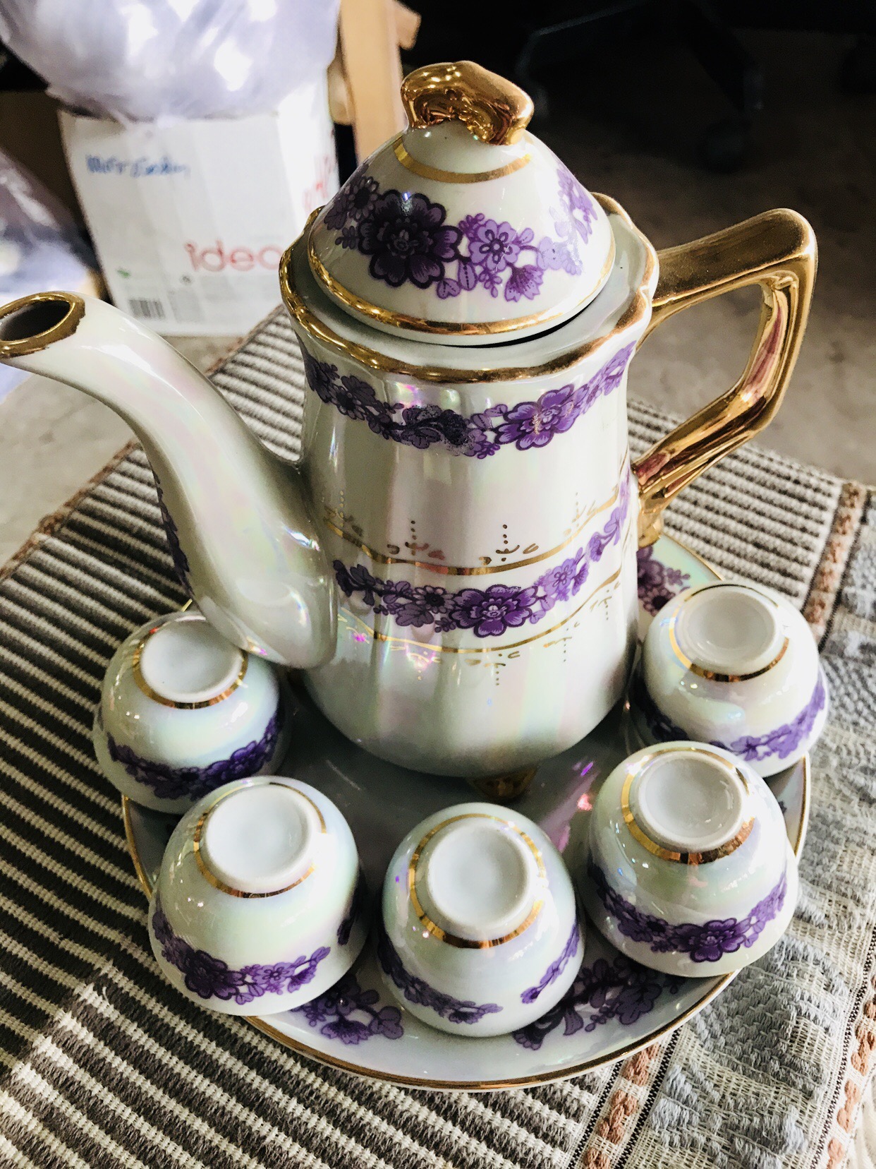 ชุดน้ำชาเคลือบมุกขาวทรงสูง