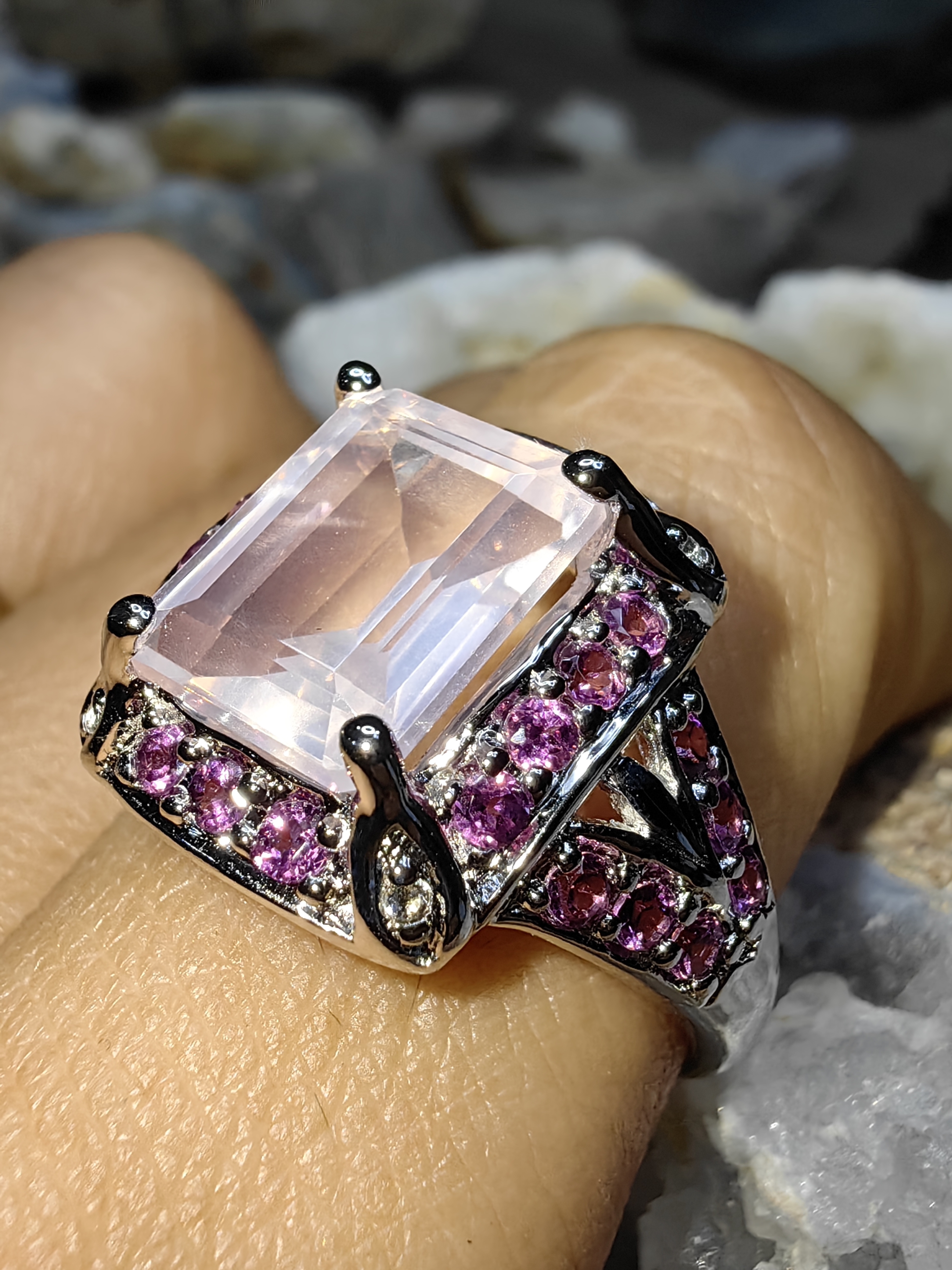 ROSE QUARTZ RHODOLITE RING