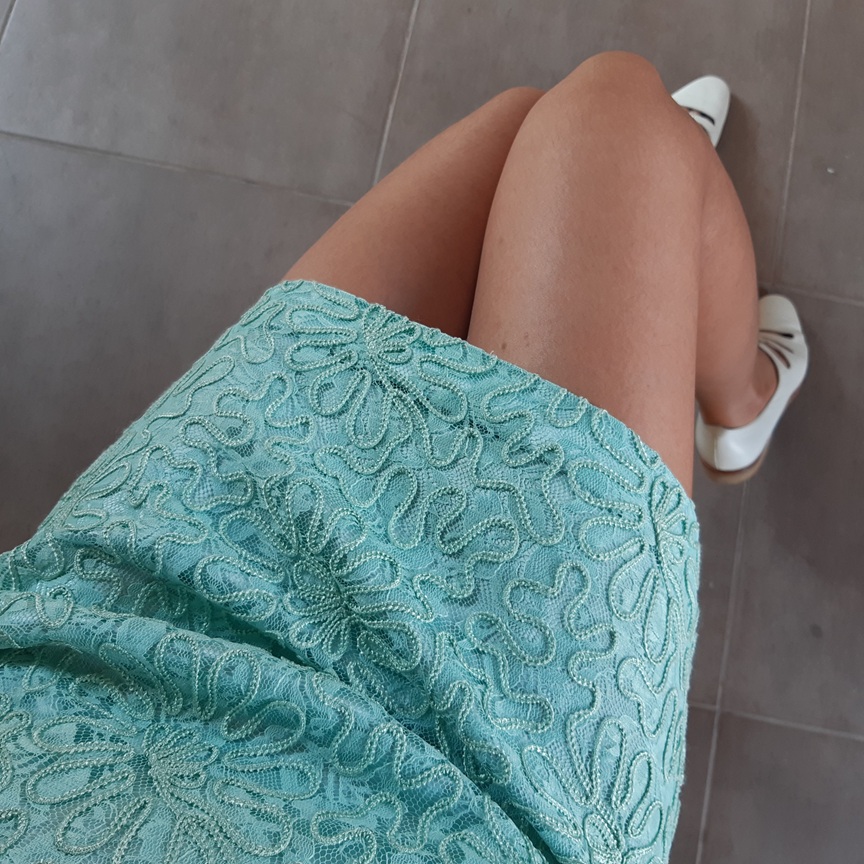 กระโปรงสั้นสีเขียวมิ้นท์ ลายดอกไม้ (Vintage skirt)