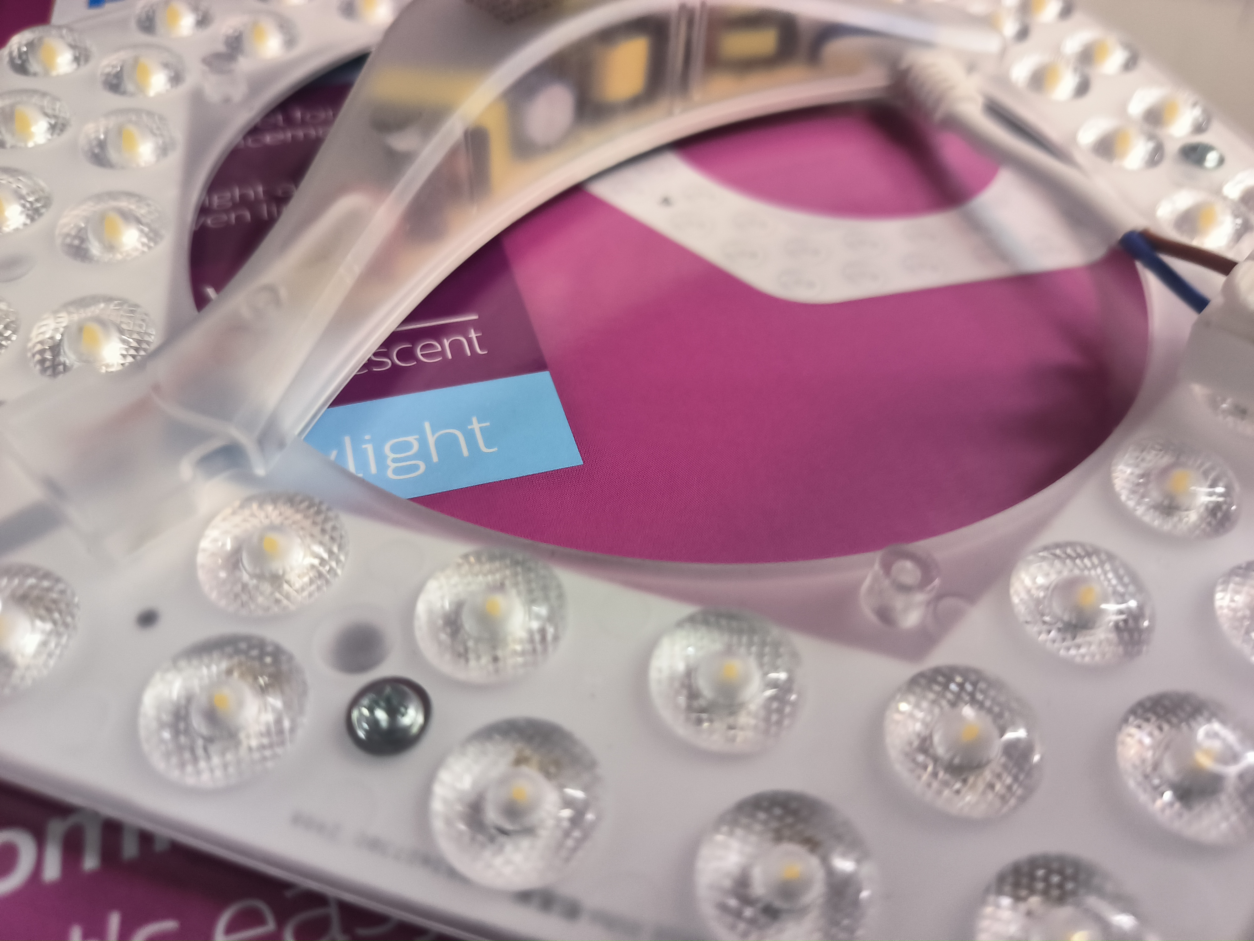 PHILIPS แผงโคมซาลาเปา LED MOD ทรงหกเหลี่ยม 36 วัตต์ แสงขาว (Day Light)
