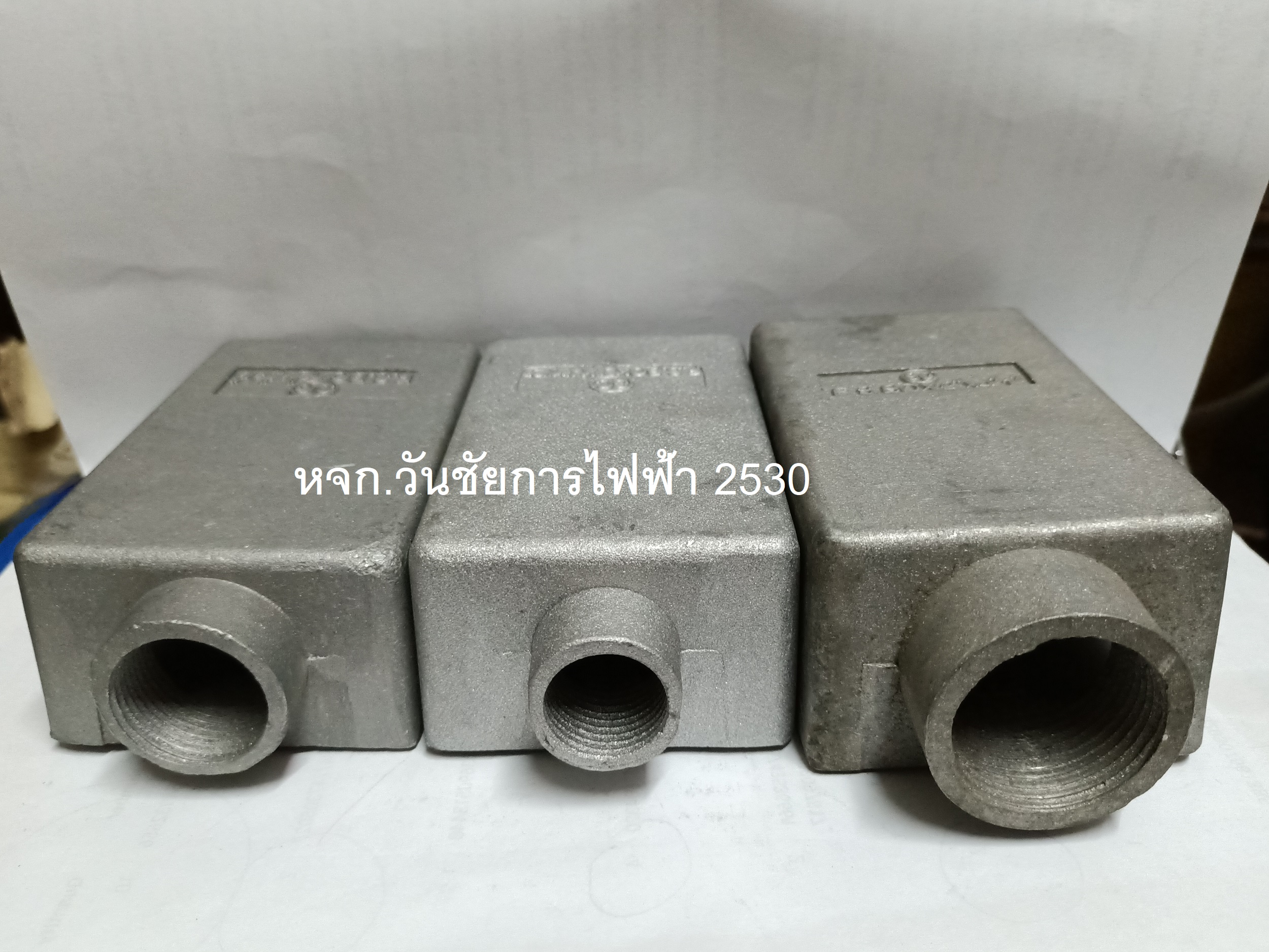 บ๊อกเหล็ก FSBox ขนาด 2x4 ยี่ห้อ SEC เอฟเอส บ๊อกซ์ FS BOX 2*4 1ทาง รู 1/2 3/4 1นิ้ว