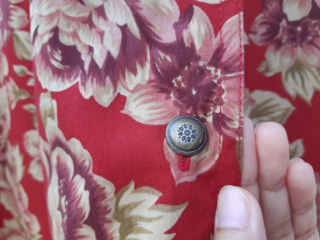 กระโปรงลายดอกกุหลาบแดง งานวินเทจแบรนด์ LizSport หายาก