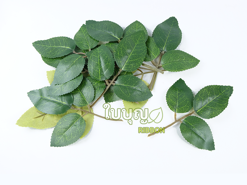 ใบไม้ประดิษฐ์ ก้านพร้อมใบ 3 ใบ ( 10 ก้าน ต่อ ถุง)