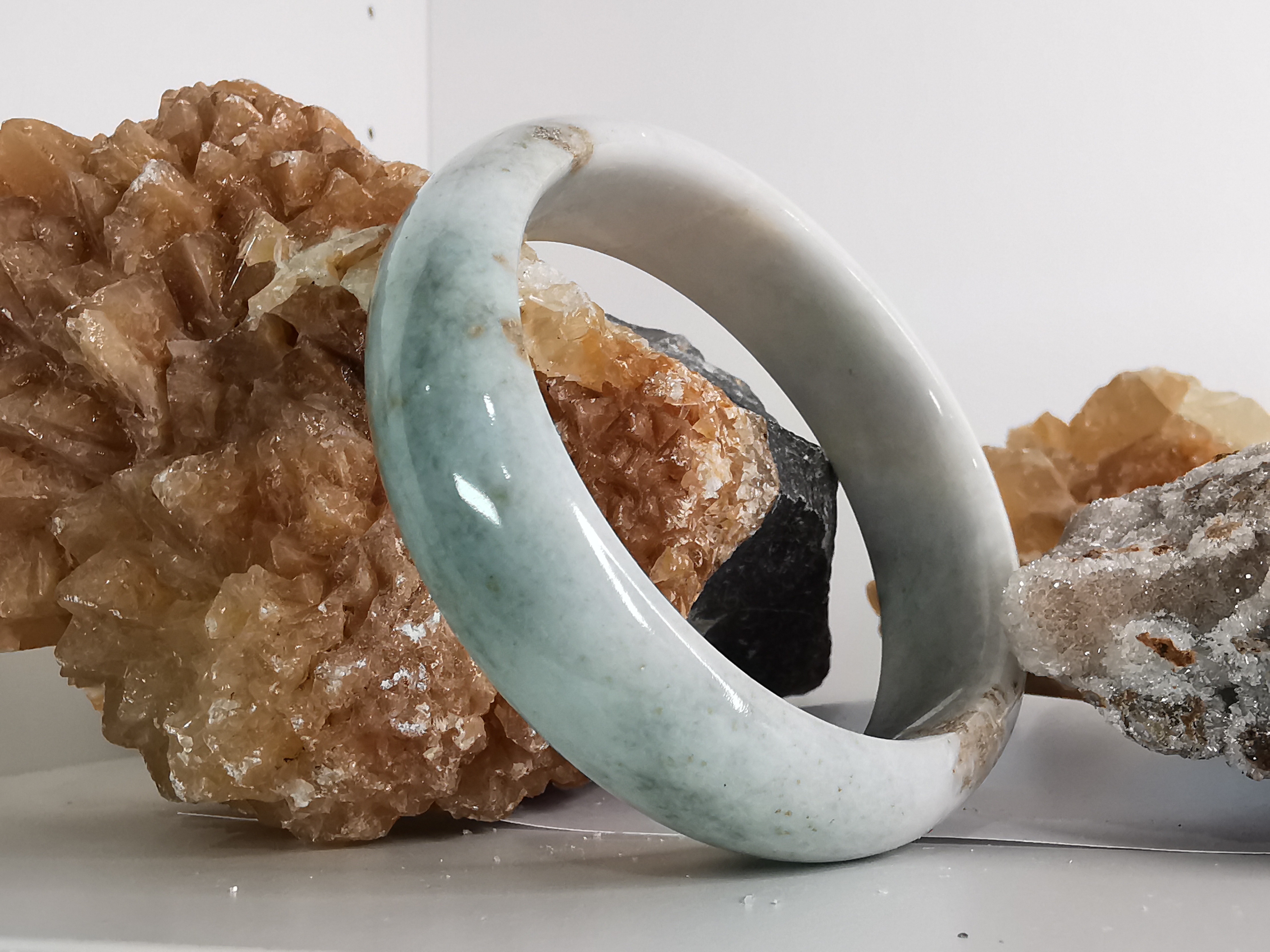 White Green Brown Jade Bangle กำไลหยกเจไดต์แท้ Diameter/ เส้นผ่านศูนย์กลางด้านใน 60 mm.