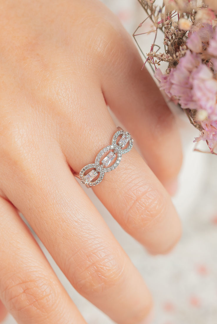 DIAMOND 18K WHITE GOLD RING แหวน เพชร ทอง 18K Pre-order