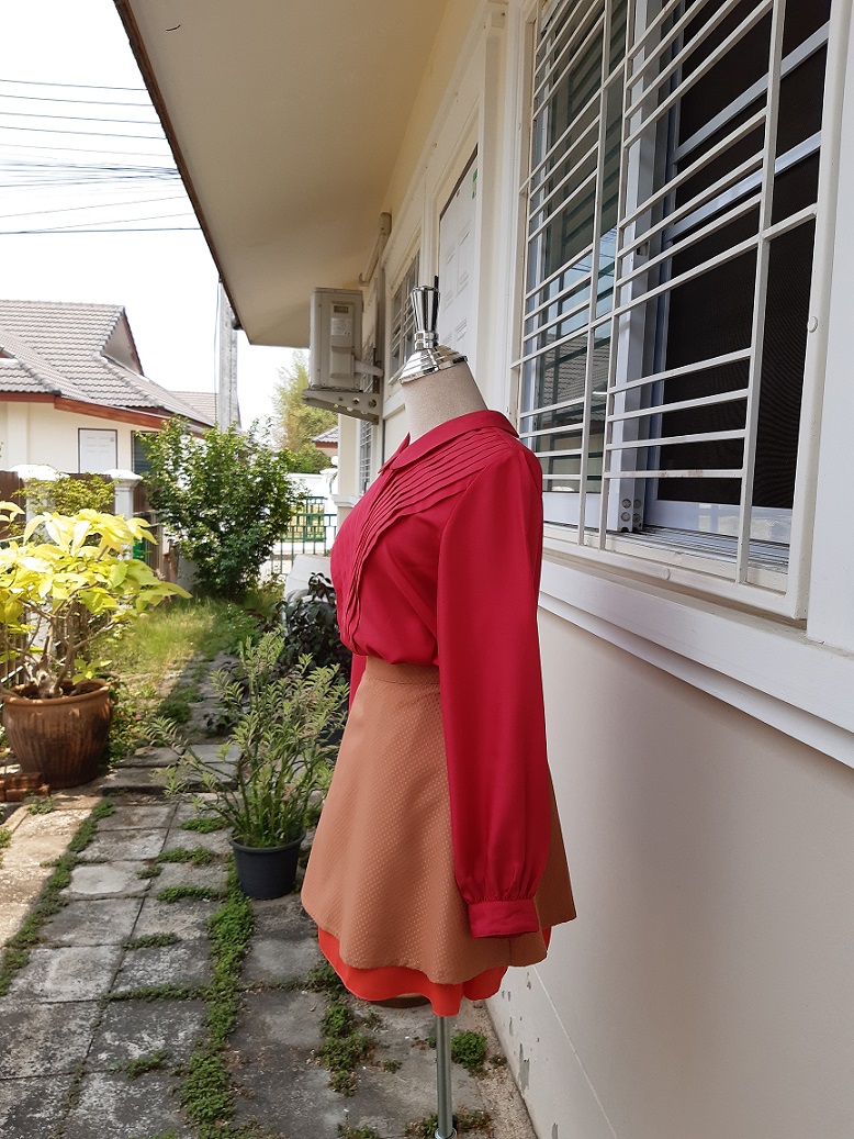 กระโปรงสั้น สีชาเย็น