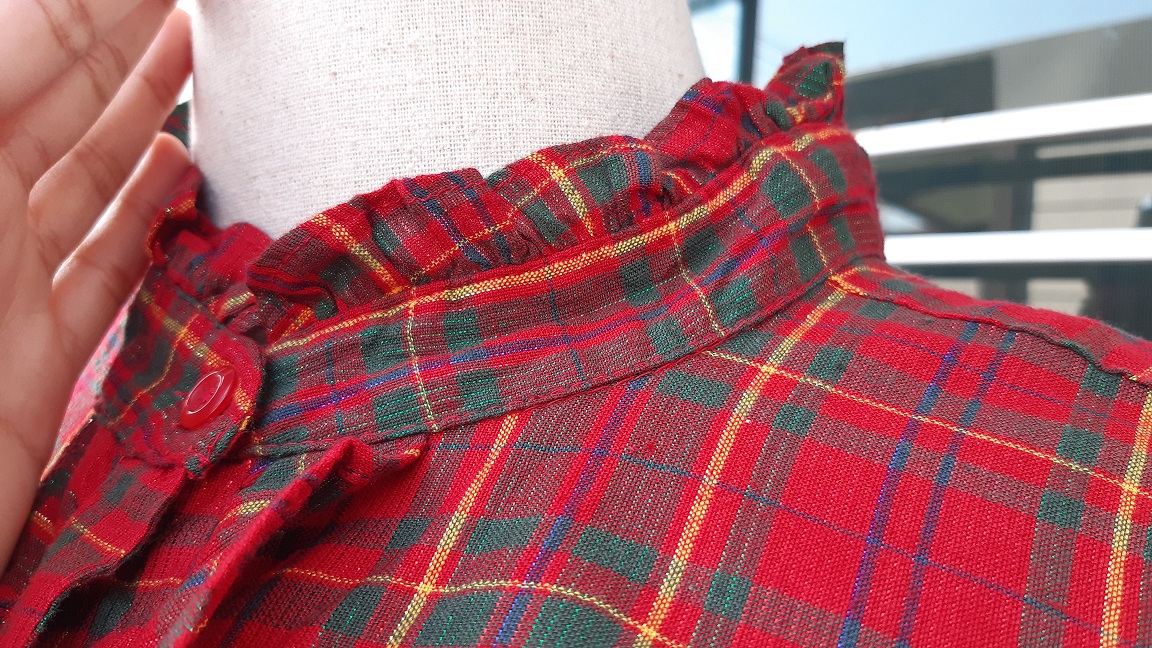 เสื้อลายสก็อตสีแดง ผ้าวิ๊งๆ