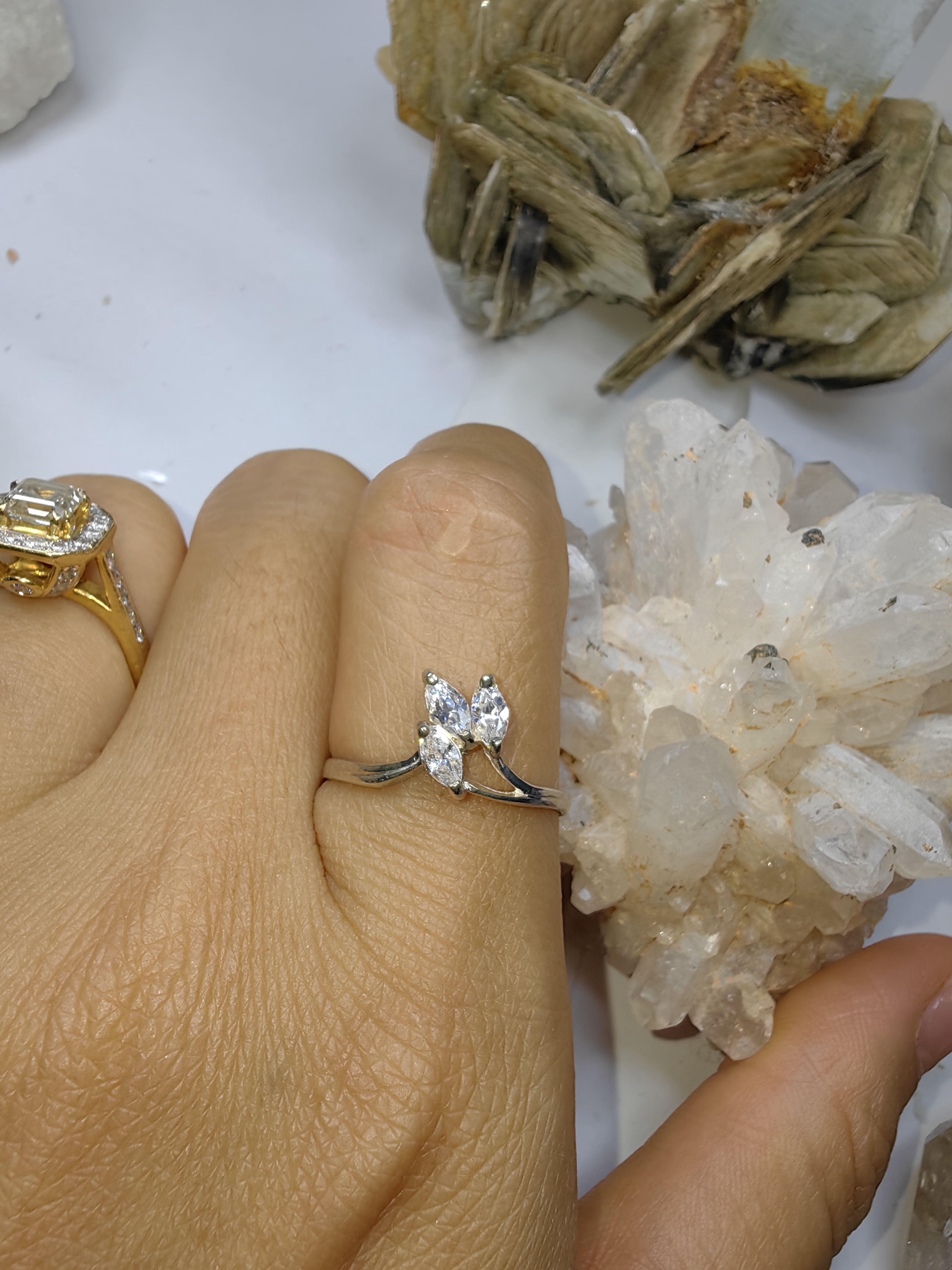 แหวนเพชร CZ เงินแท้ 92.5% Cubic Zirconia 925 Sterling Silver Ring Size 58