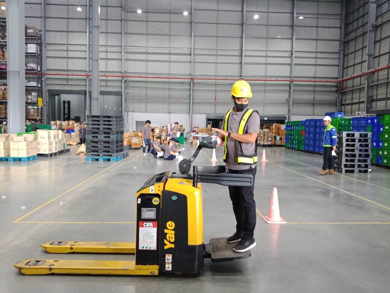 อบรมหลักสูตร Forklift โฟล์คลิฟท์ ตามกฎหมายใหม่ หลักสูตรการอบรมลูกจ้างซึ่งจะทำหน้าที่ผู้ขับรถยก