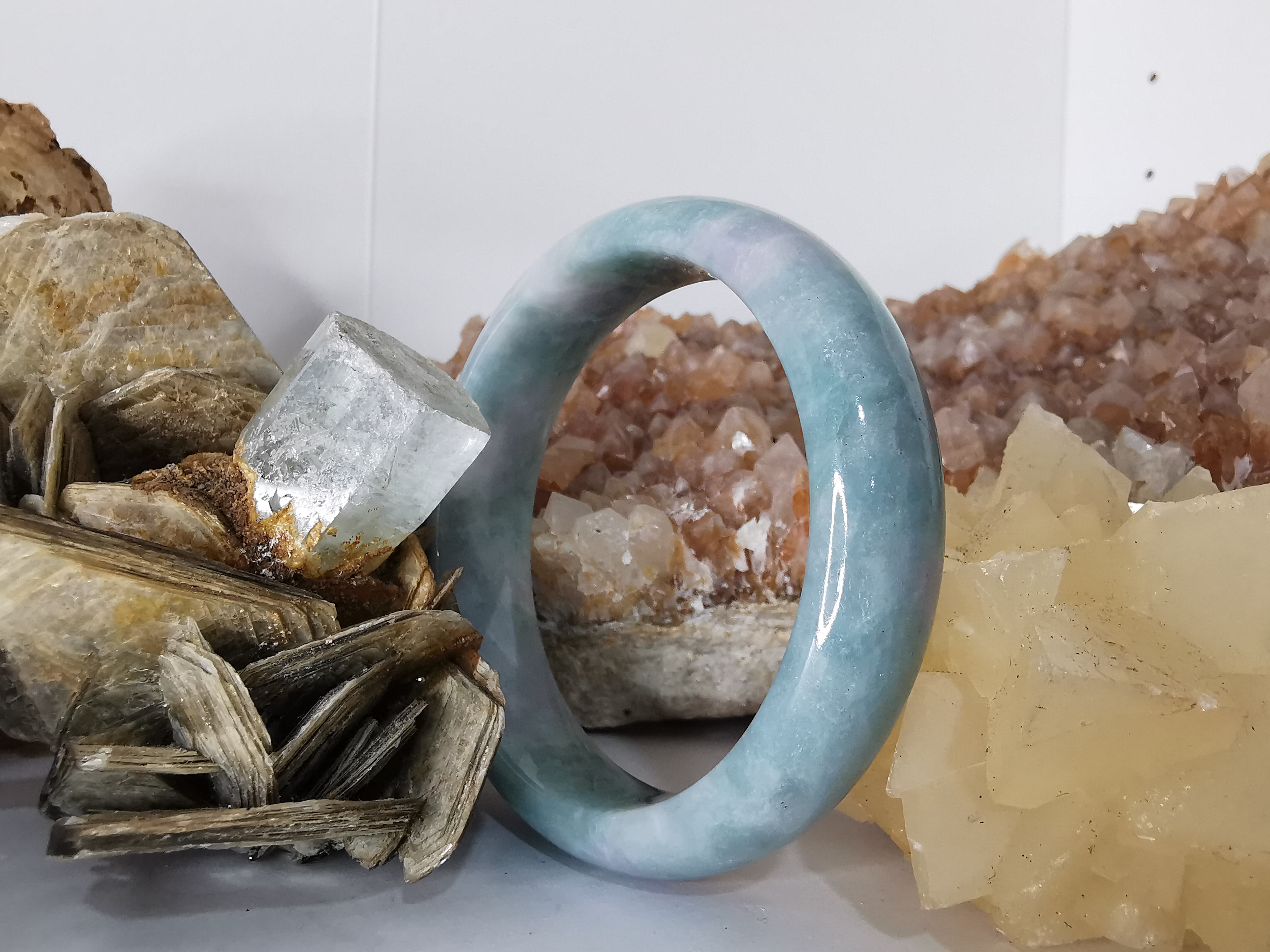 Violet Green White Jadeite Bangle กำไลหยกเจไดต์แท้ Diameter/ เส้นผ่านศูนย์กลางด้านใน /size 57 mm.*