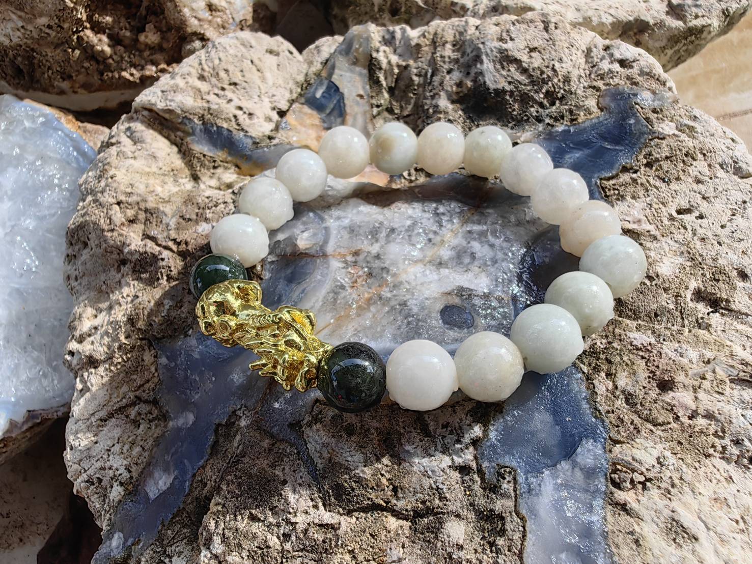 Burmese Jadeite Bracelets Dragon Gold plated Round 10 mm. สร้อยข้อมือหยกพม่าปี่เซียะชุบทอง กลม 10 มม. Free Size