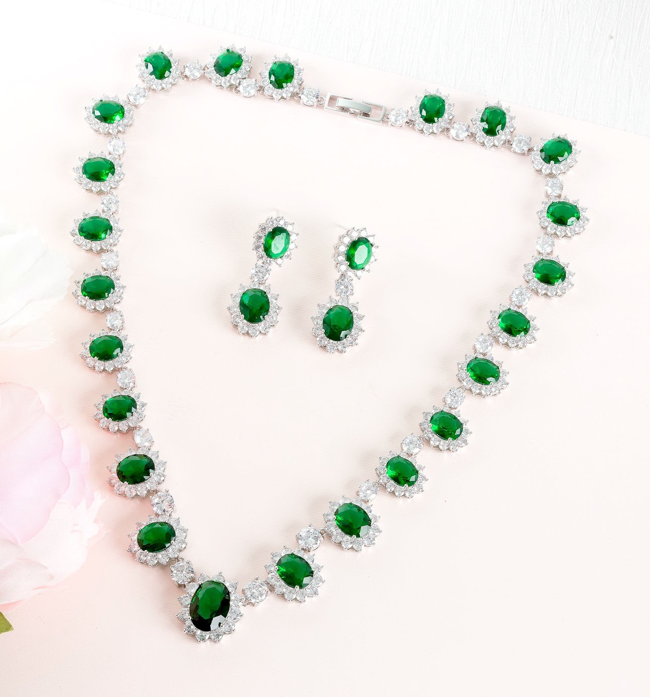 EMERALD DIAMOND 18K WHITE GOLD NECKLACE EARRING สร้อยคอ ต่างหู มรกต เพชร ทอง 18K Pre-order