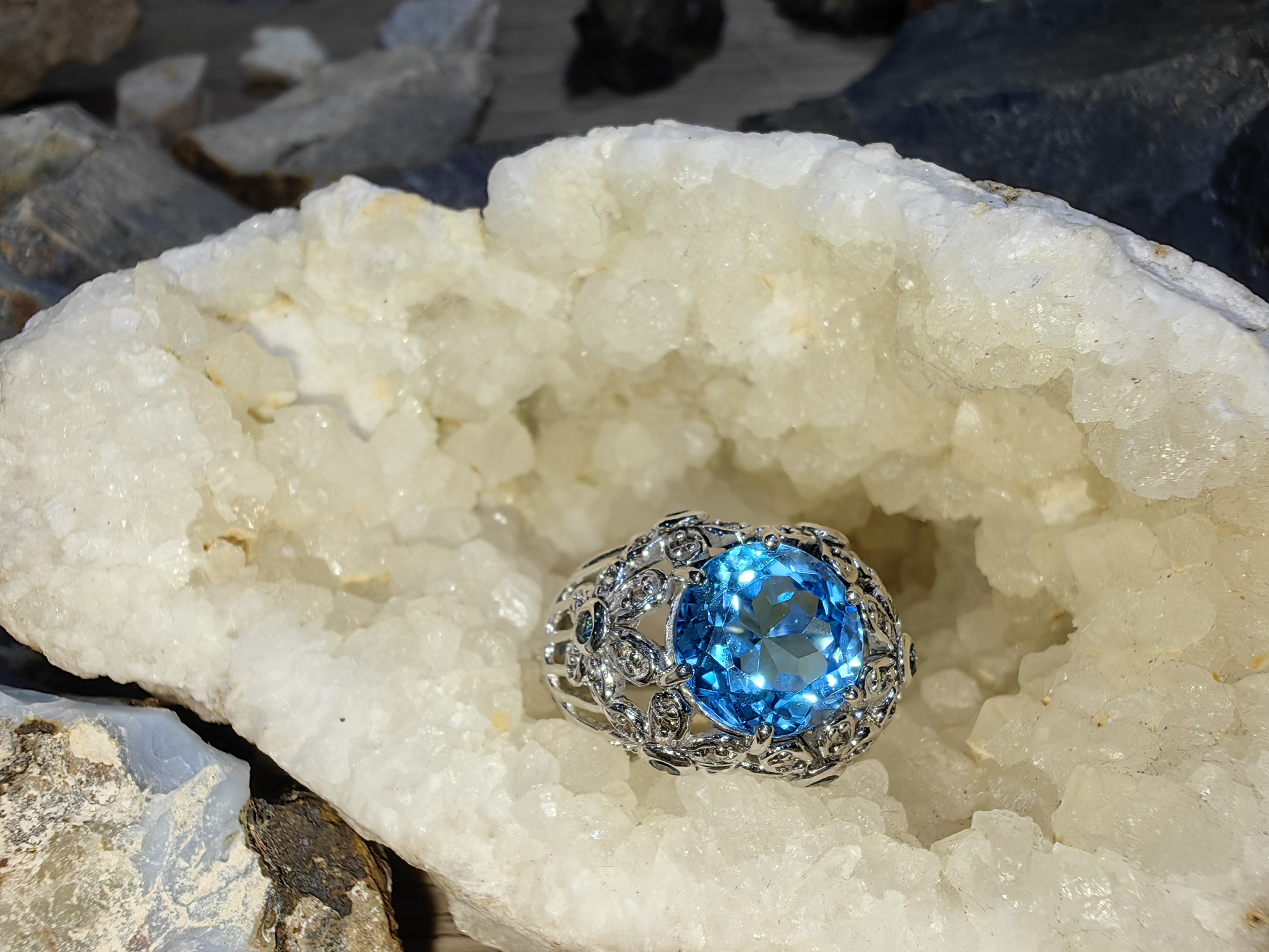 LONDON BLUE TOPAZ WHITE TOPAZ RING