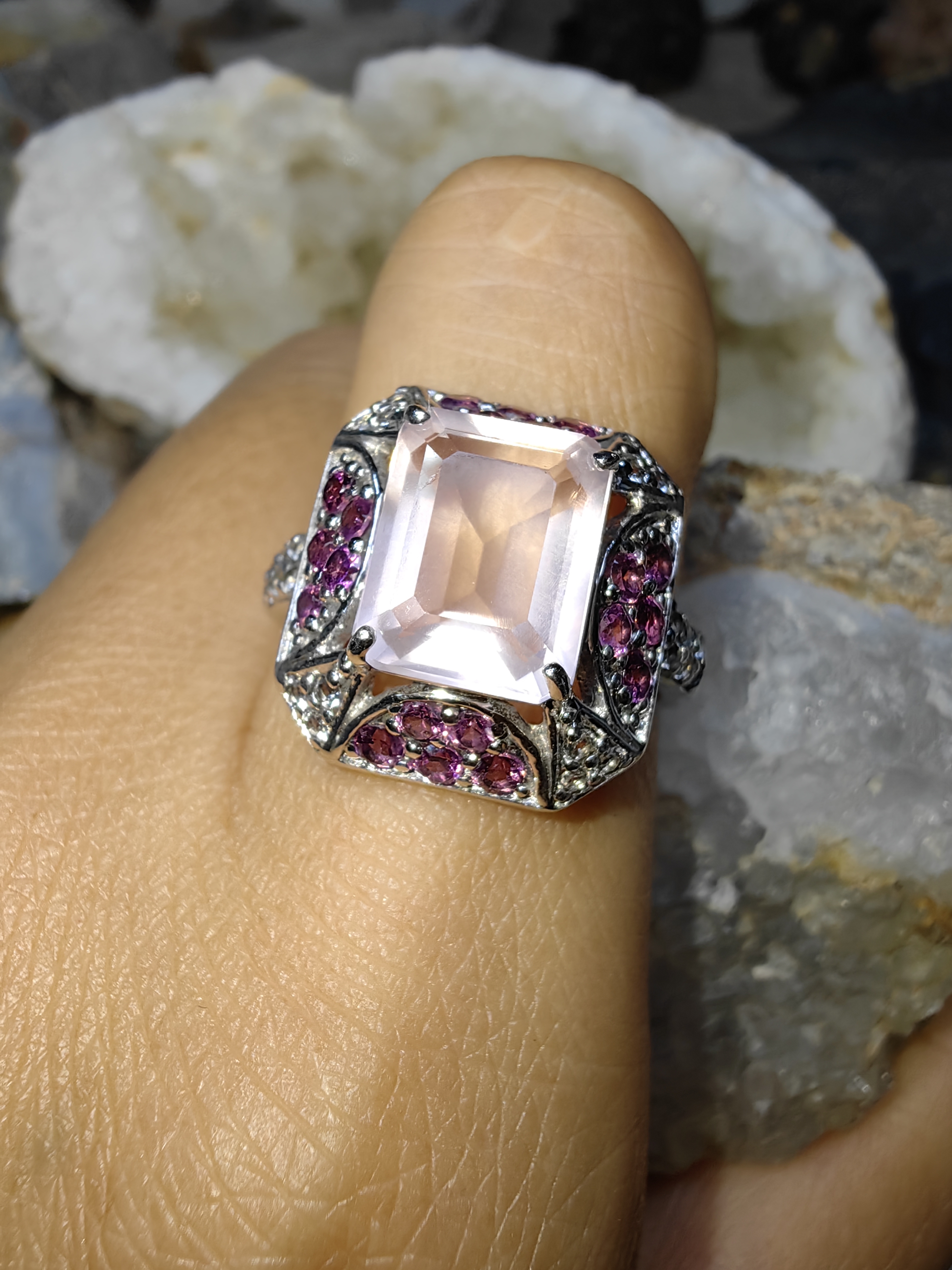 ROSE QUARTZ RHODOLITE WHITE TOPAZ RING