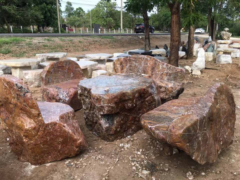 โซฟาหิน