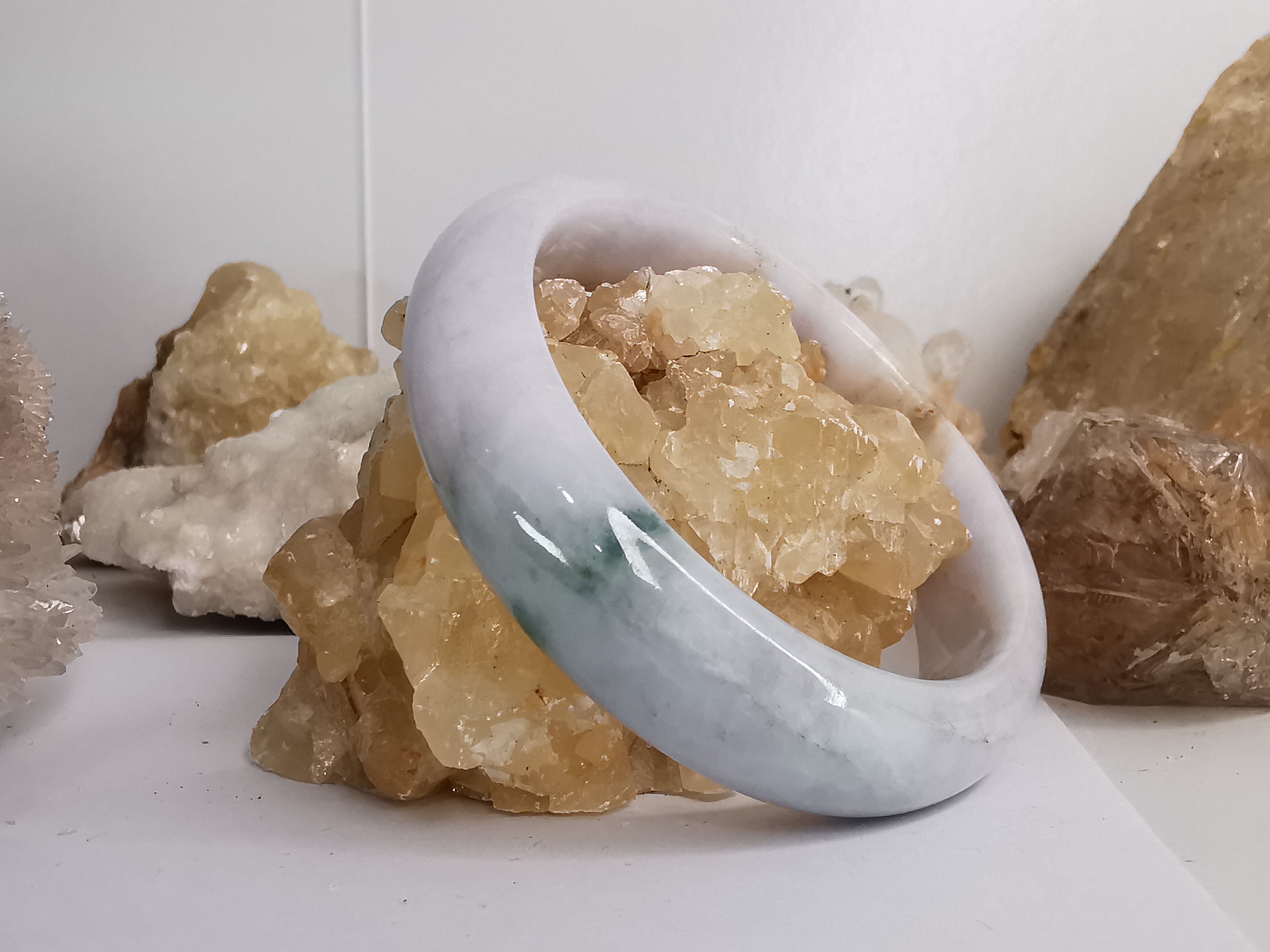 White Green Jade Bangle กำไลหยกเจไดต์แท้ Diameter/ เส้นผ่านศูนย์กลางด้านใน 56 mm.