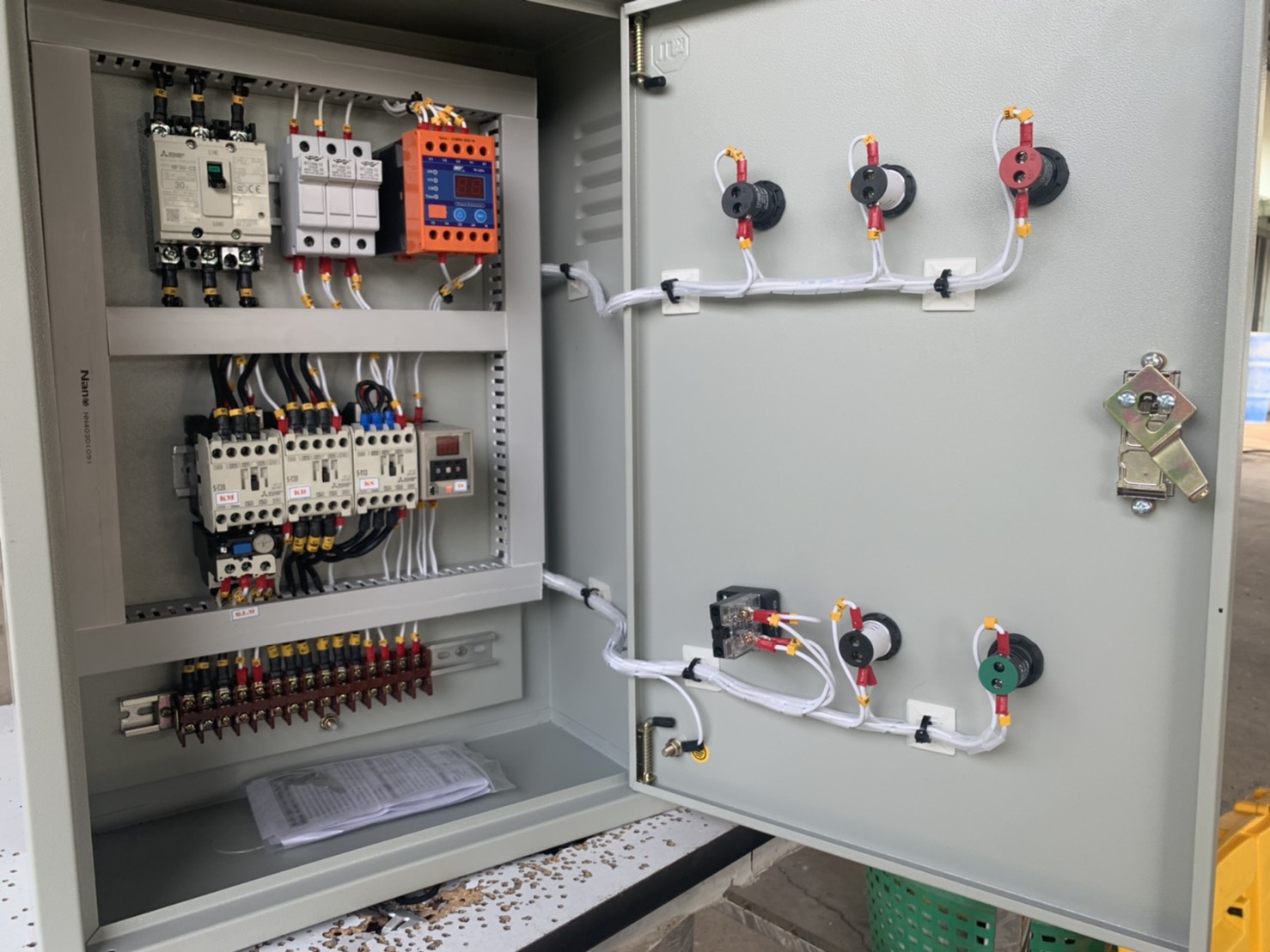 ตู้ควบคุมปั๊มน้ำระบบ 10 Hp 380V ( star delta ) ทำงานร่วมกันระบบลูกลอยไฟฟ้า220V