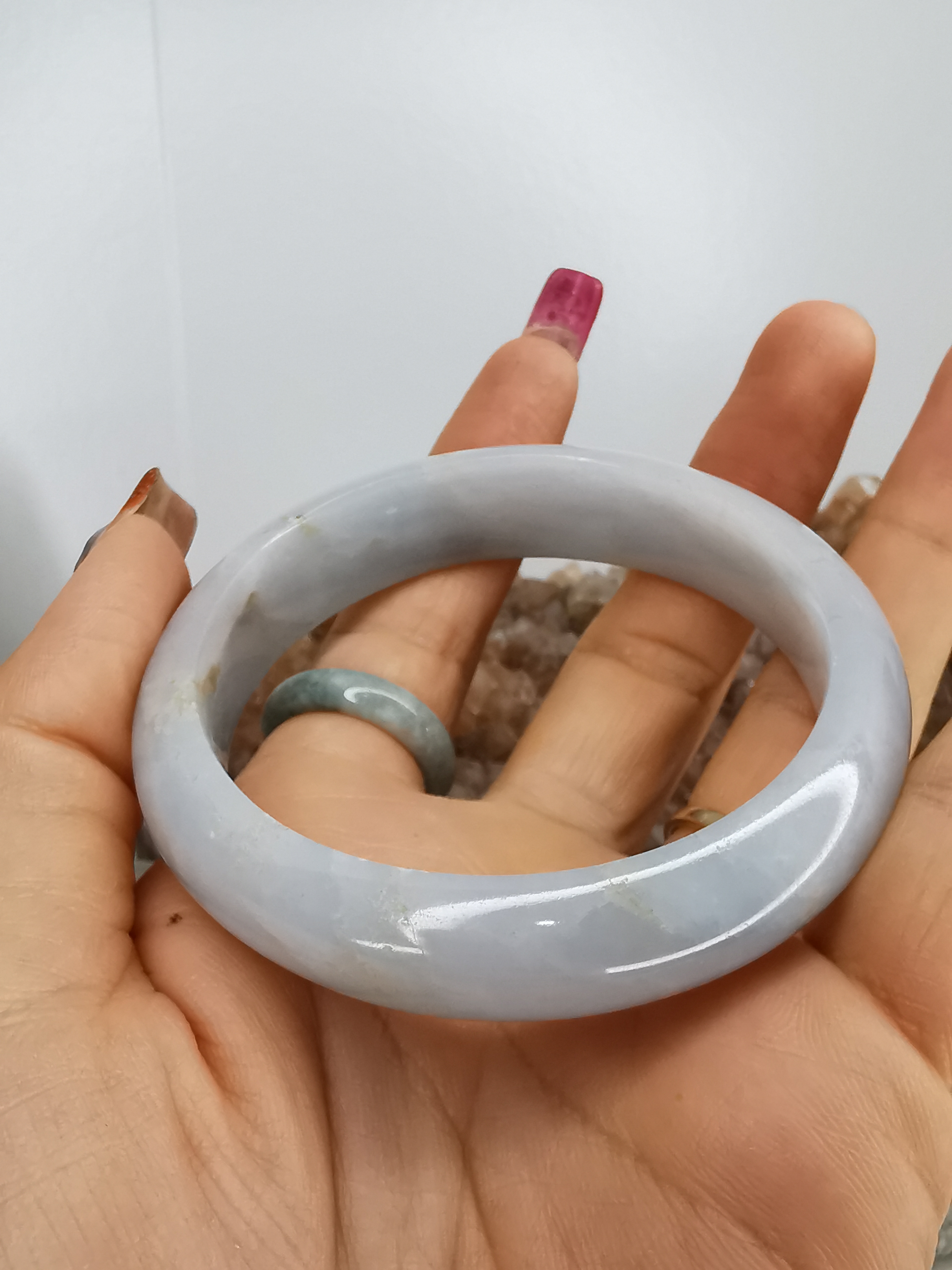 White Green Bangle กำไลหยกเจไดต์แท้ Diameter/ เส้นผ่านศูนย์กลางด้านใน 57 mm.*