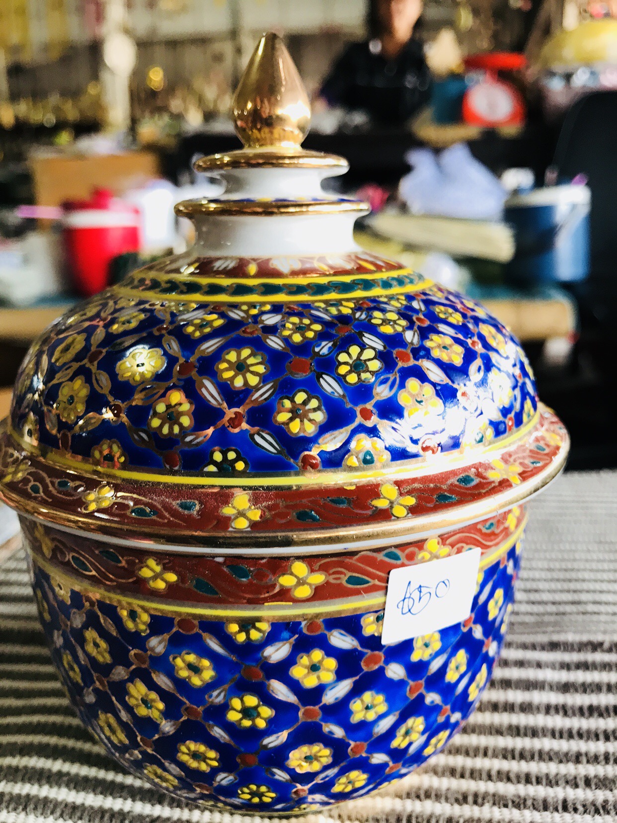 โถเบญจรงค์ฝาปิดขนาด 4 นิ้ว