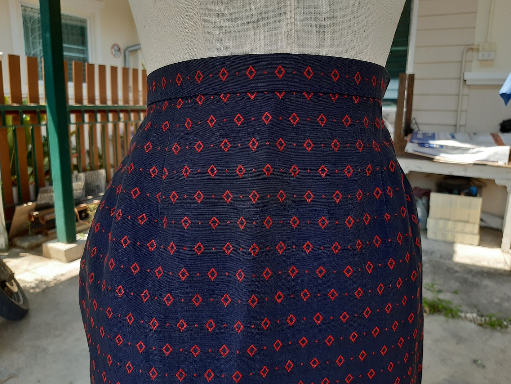 กระโปรงลายปักลายไทย