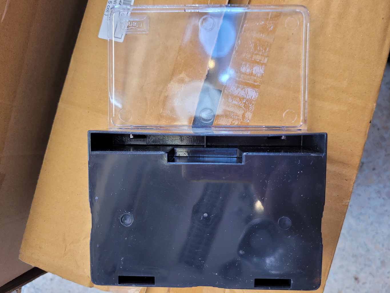 กล่องลอยกันน้ำ (ฝาใส) สีดำ แนวตั้ง NANO ขนาด2x4 สำหรับฝา 1-3 ช่อง ขนาด4x4 สำหรับฝา 4-6 ช่อง