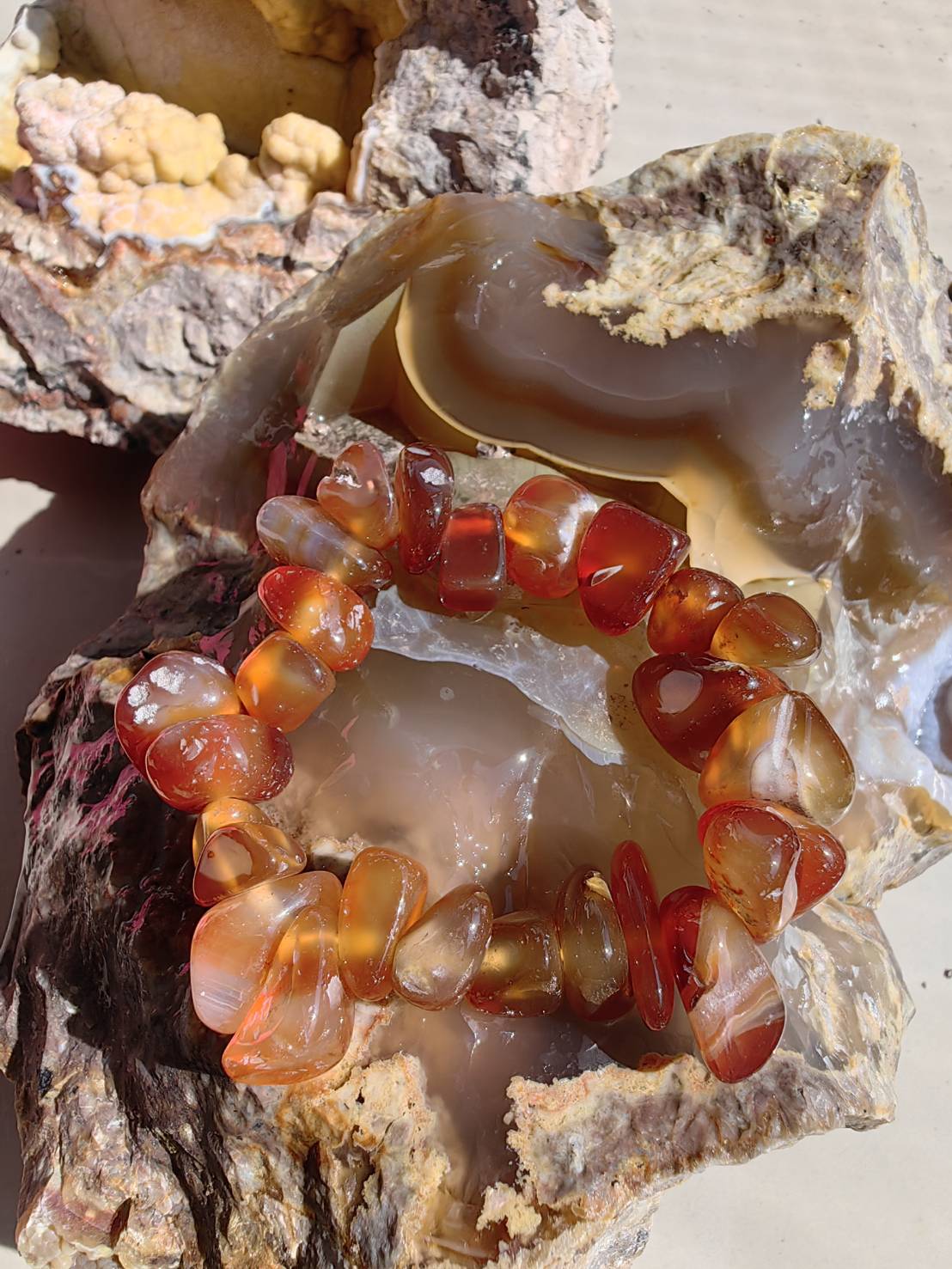 Carnelian Bracelets สร้อยข้อมือคาร์เนเลียน Size 15.5 cm. 307.50 ct