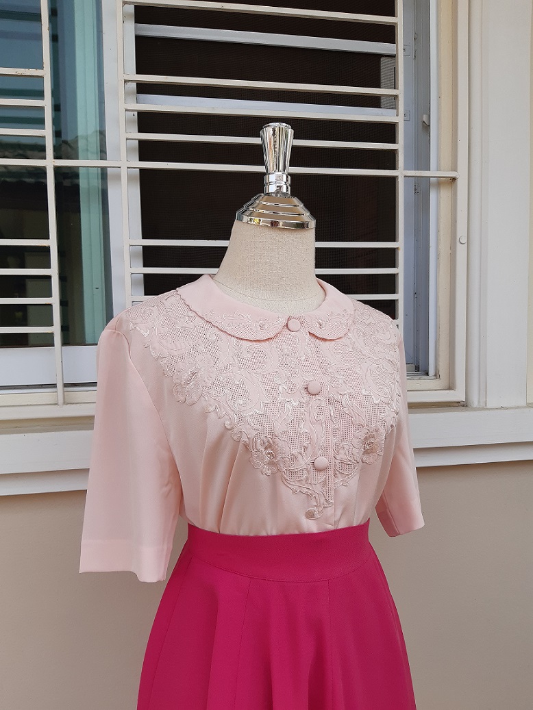 กระโปรงบานสีชมพู