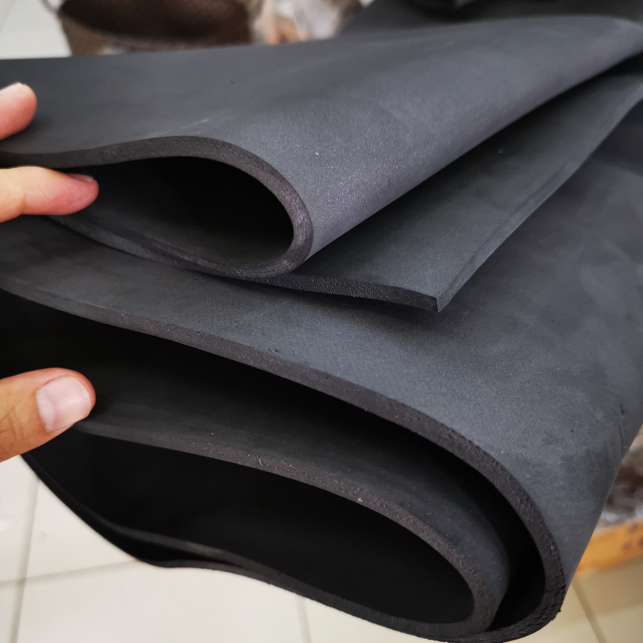 โฟมยางแผ่น-นุ่ม หนา4mm S-size (30cm*140cm) -สีดำ